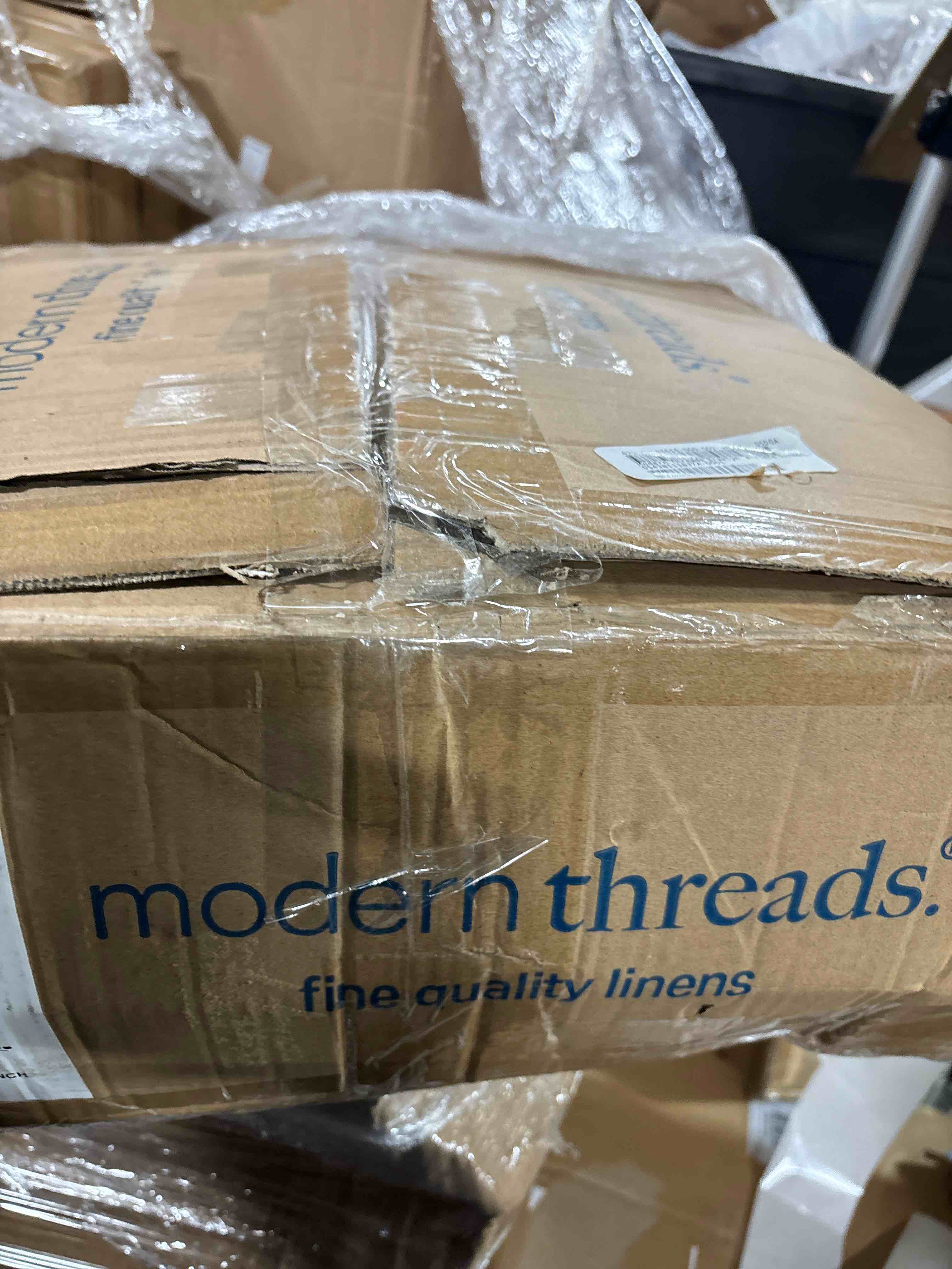 https://s3.amazonaws.com/lotting-images-prod/phillipi/TEA0075478_1729619210469.jpeg