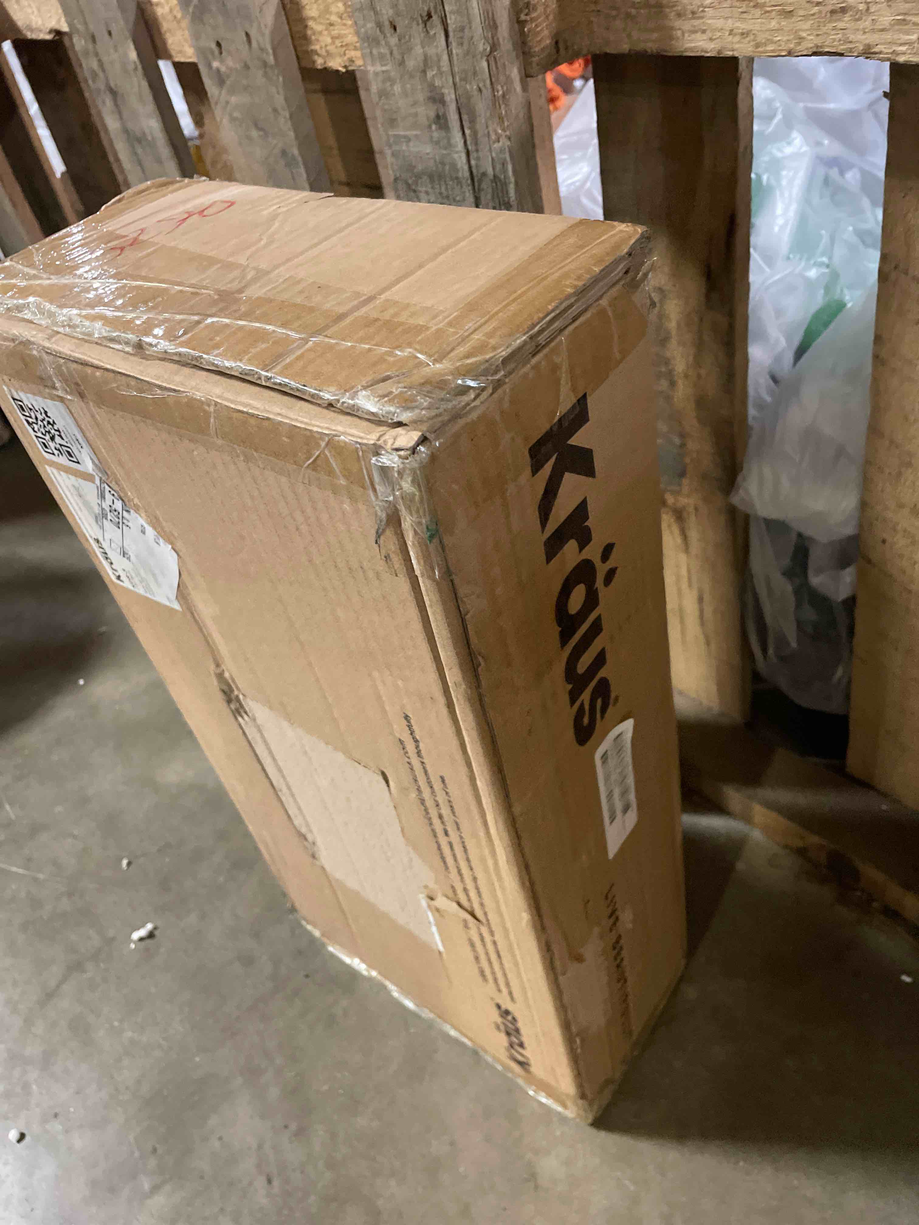 https://s3.amazonaws.com/lotting-images-prod/phillipi/TEA0075607_1729626850891.jpeg