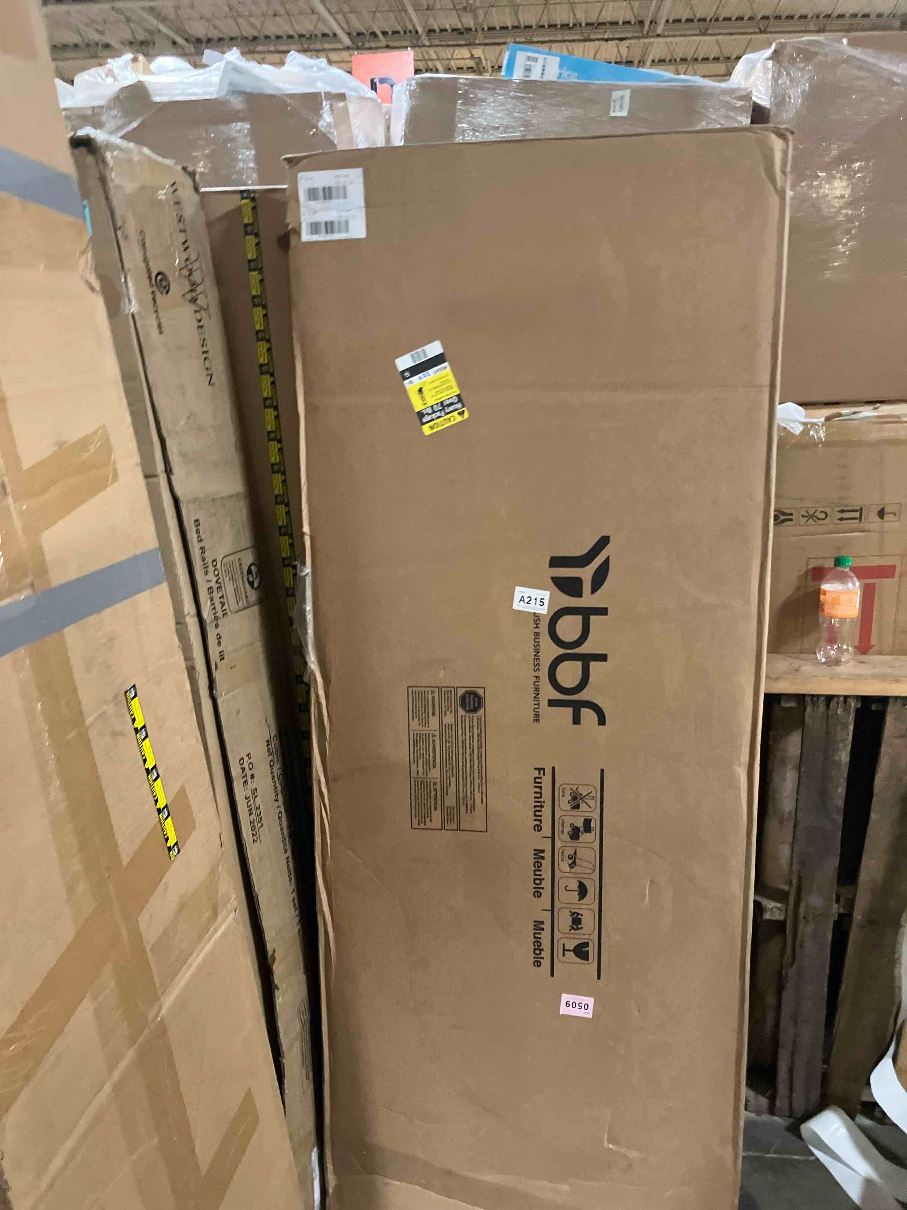 Bush Furniture Somerset 72W Office Desk with Drawers in Hansen Cherry