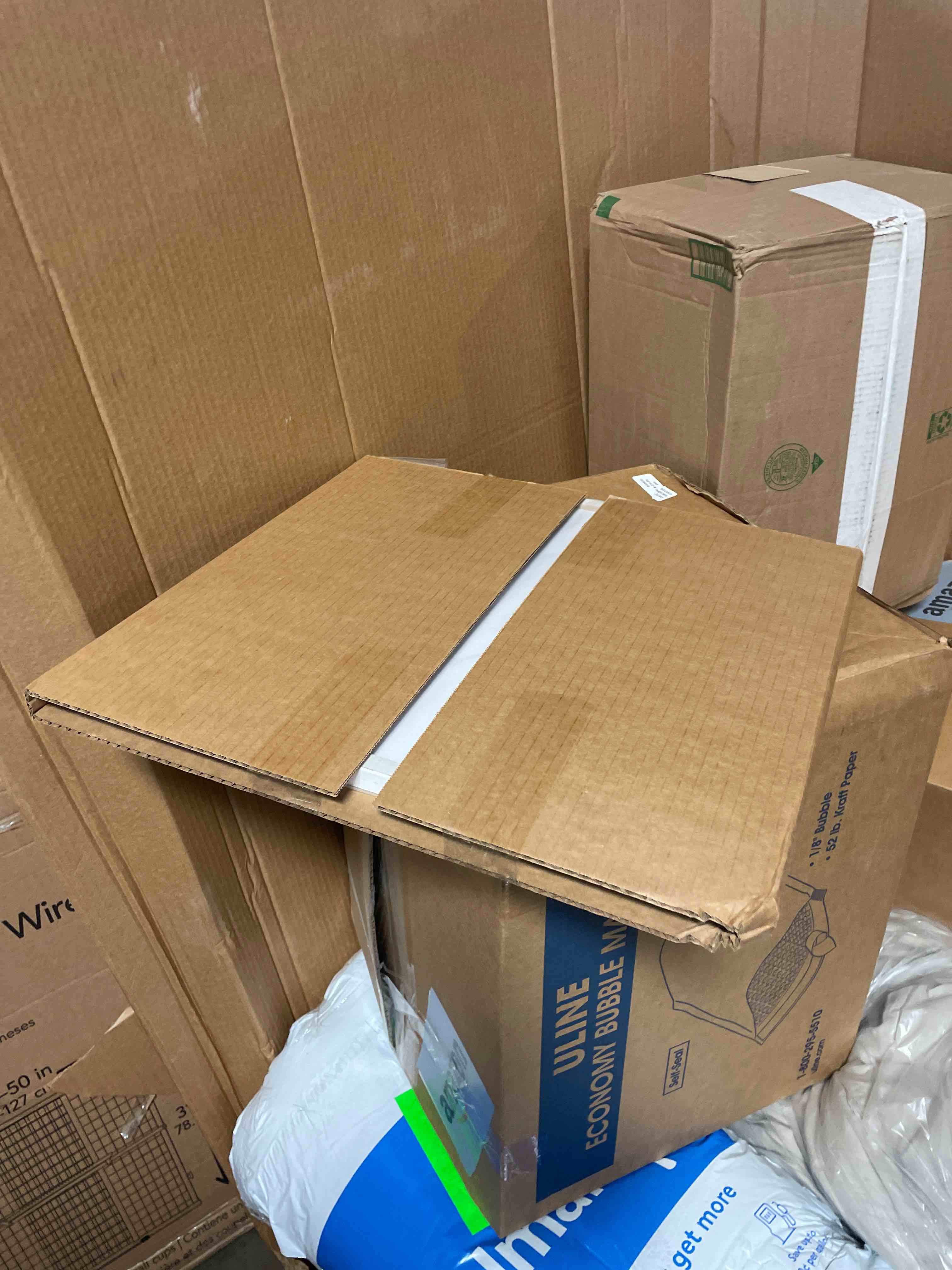 https://s3.amazonaws.com/lotting-images-prod/phillipi/TEA0077788_1727889864387.jpeg