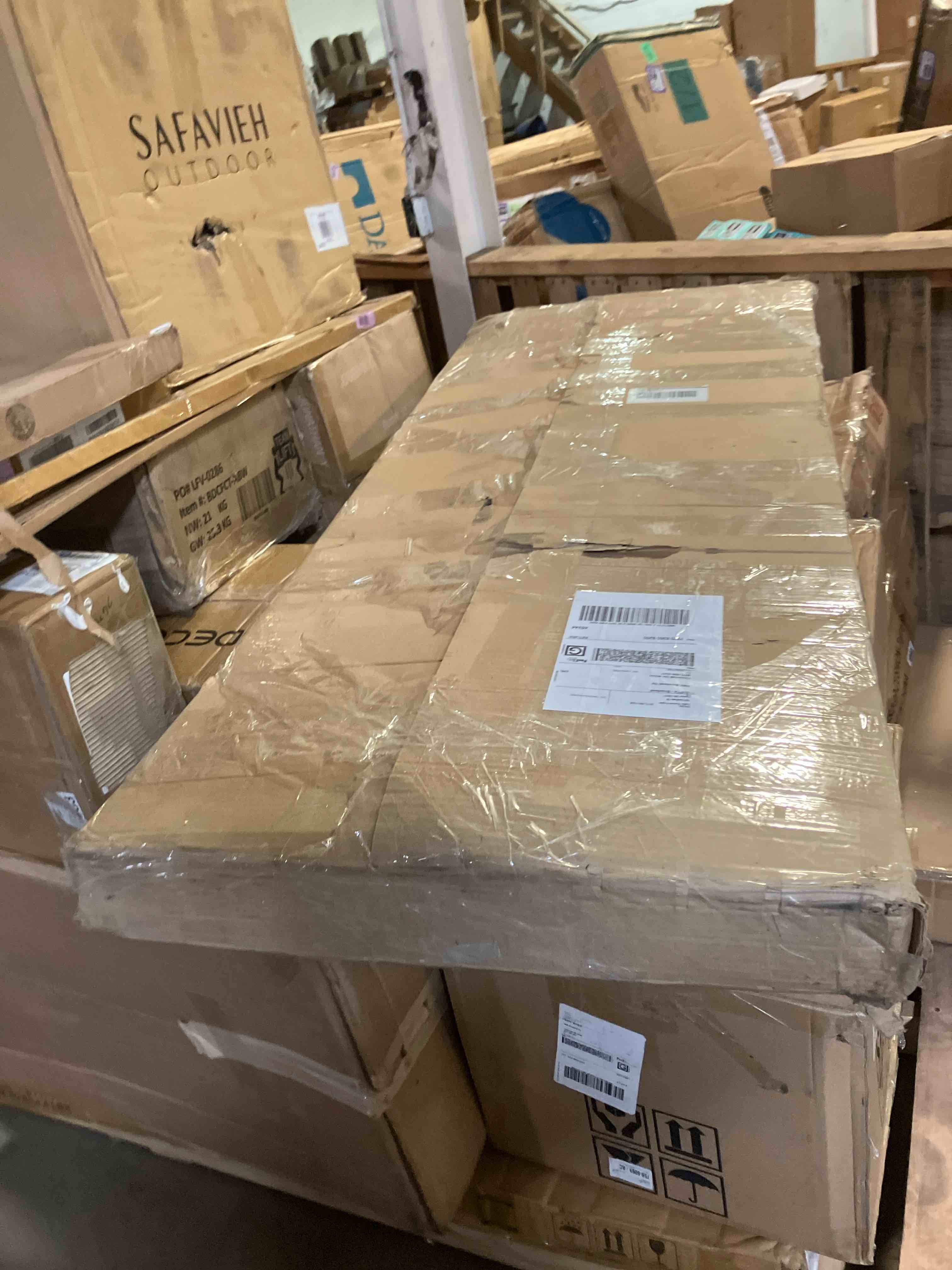 https://s3.amazonaws.com/lotting-images-prod/phillipi/TEA0078127_1758137196229.jpeg