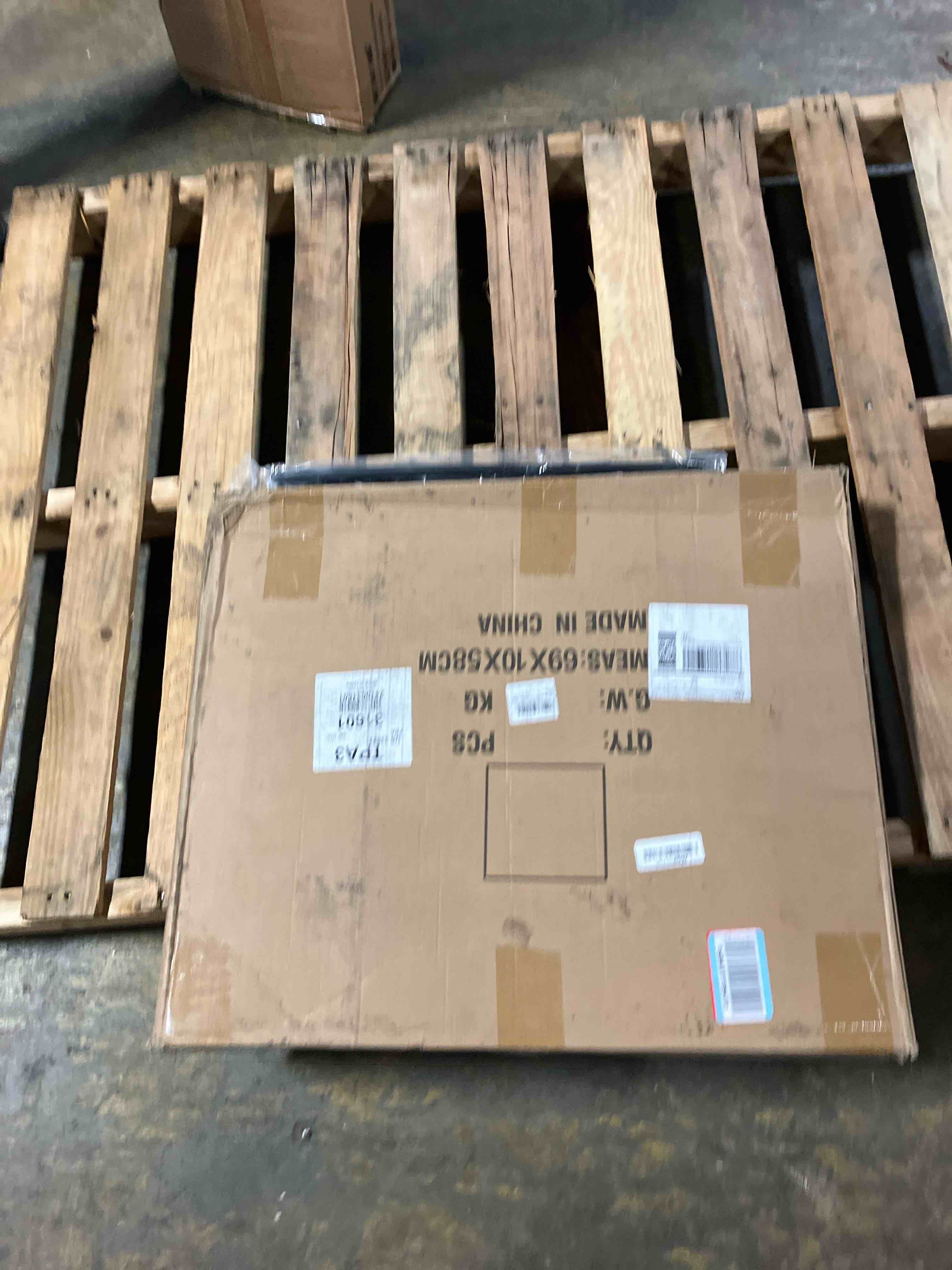 https://s3.amazonaws.com/lotting-images-prod/phillipi/TEA0078227_1757434439749.jpeg