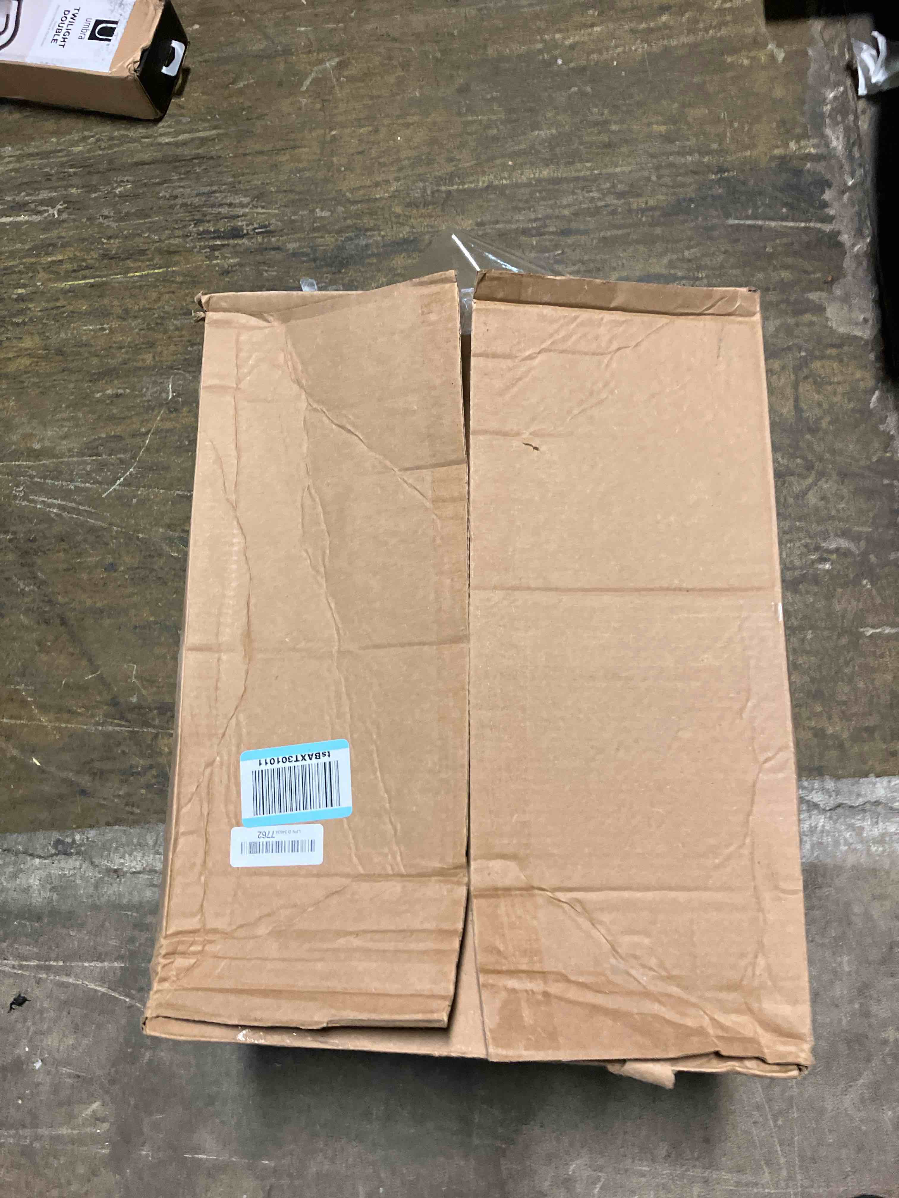 https://s3.amazonaws.com/lotting-images-prod/phillipi/TEA0078254_1757429299766.jpeg
