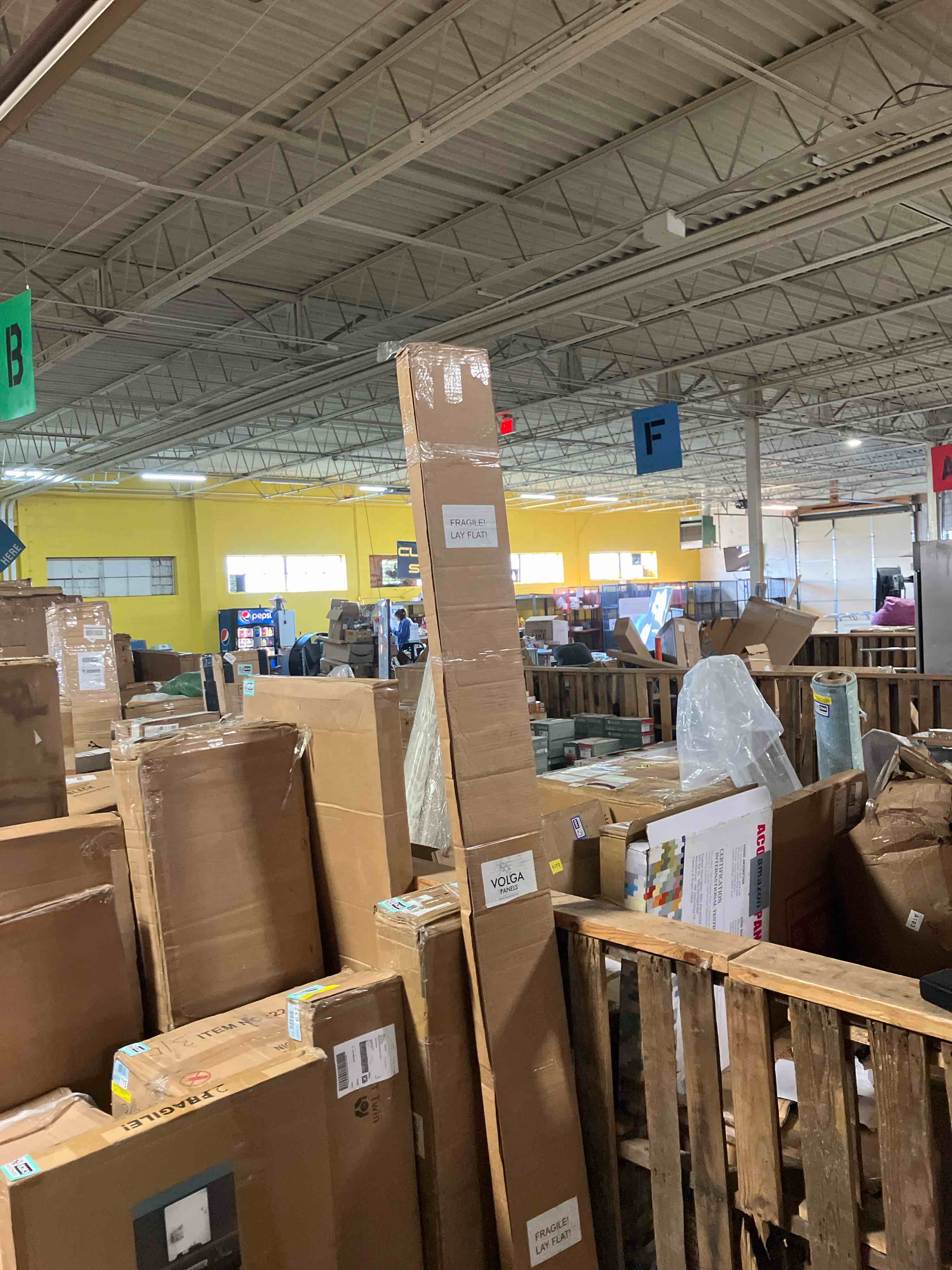 https://s3.amazonaws.com/lotting-images-prod/phillipi/TEA0078282_1757510110101.jpeg