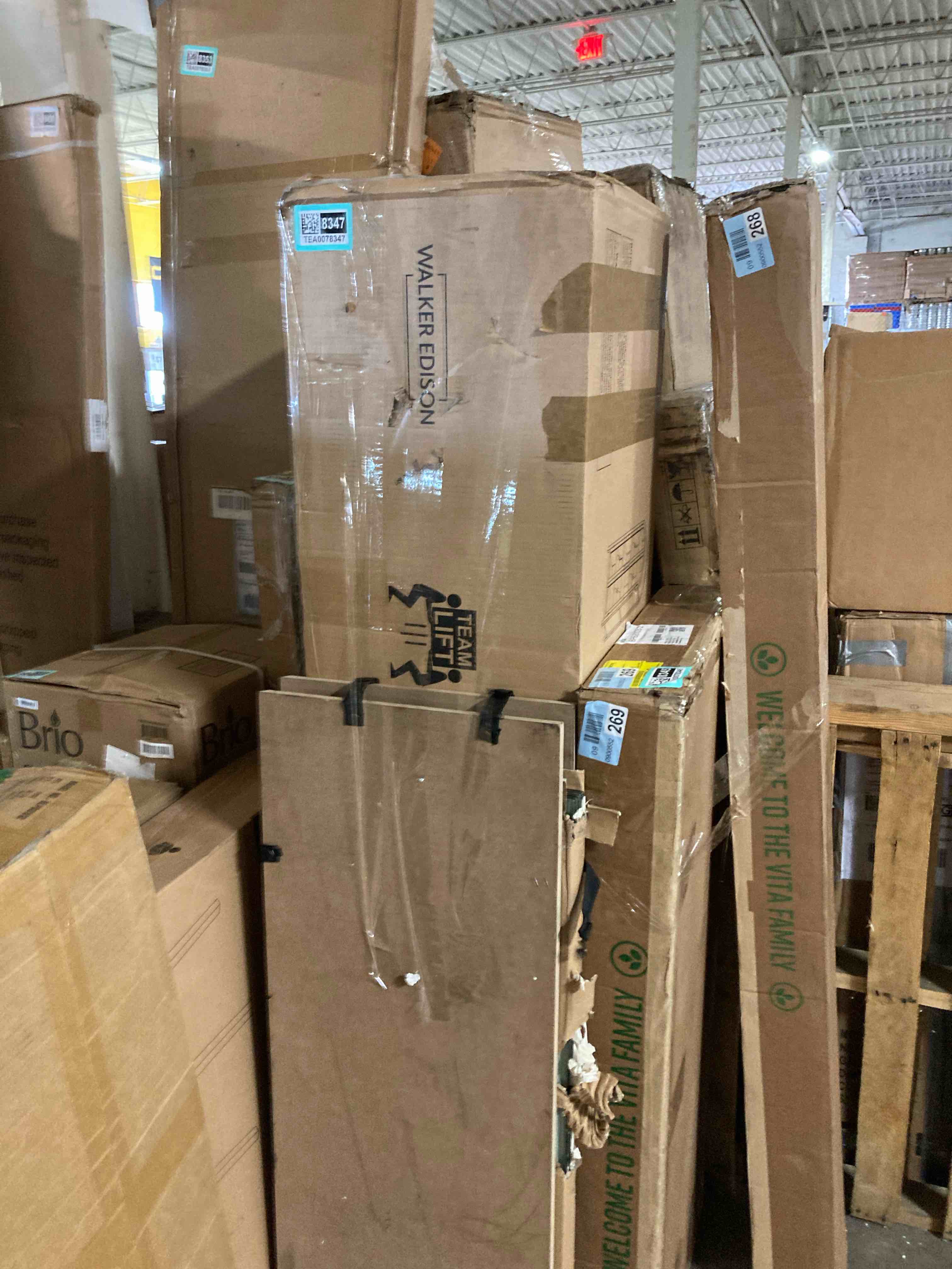 https://s3.amazonaws.com/lotting-images-prod/phillipi/TEA0078347_1757431247701.jpeg