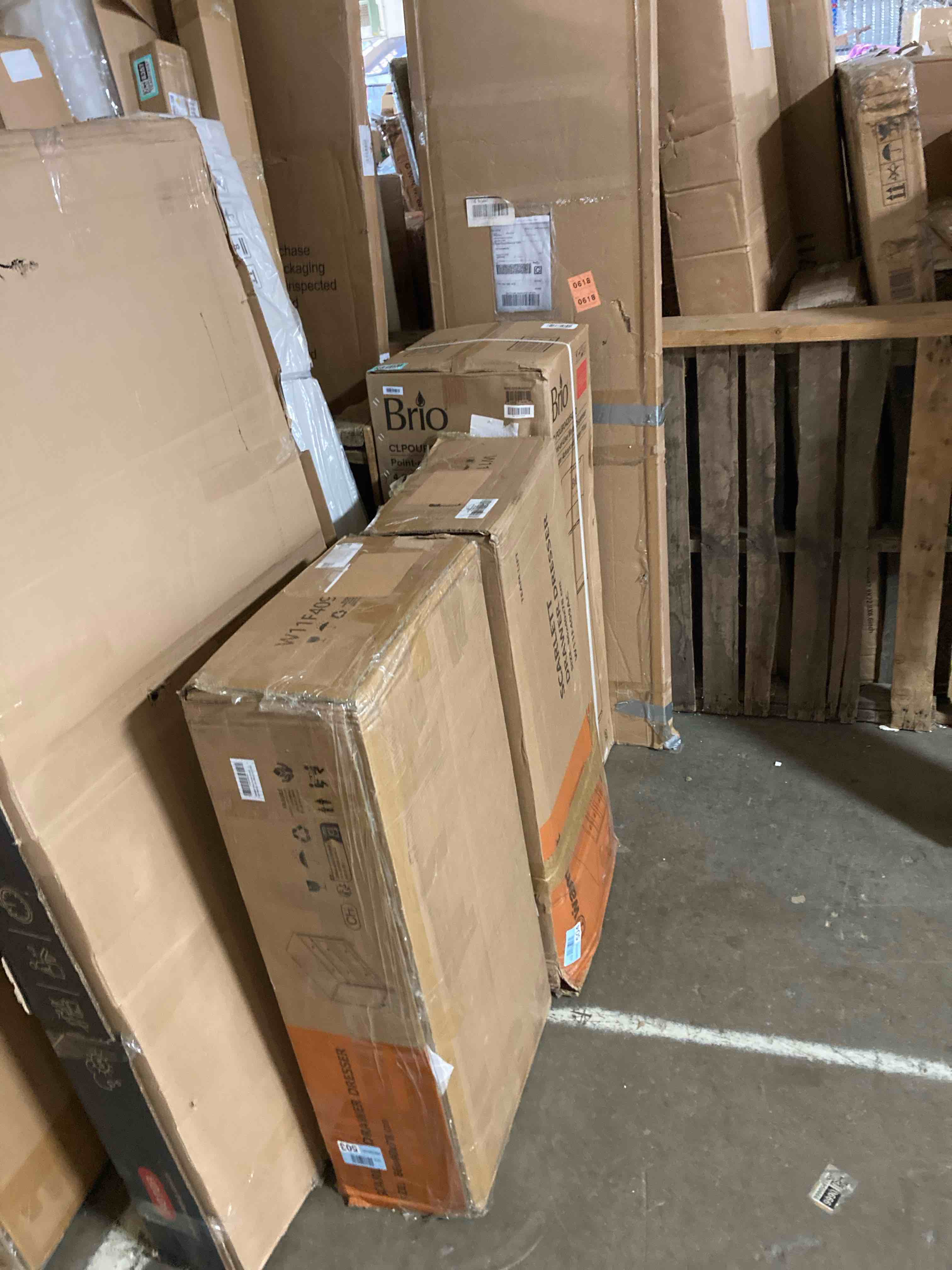 https://s3.amazonaws.com/lotting-images-prod/phillipi/TEA0078350_1757427170451.jpeg