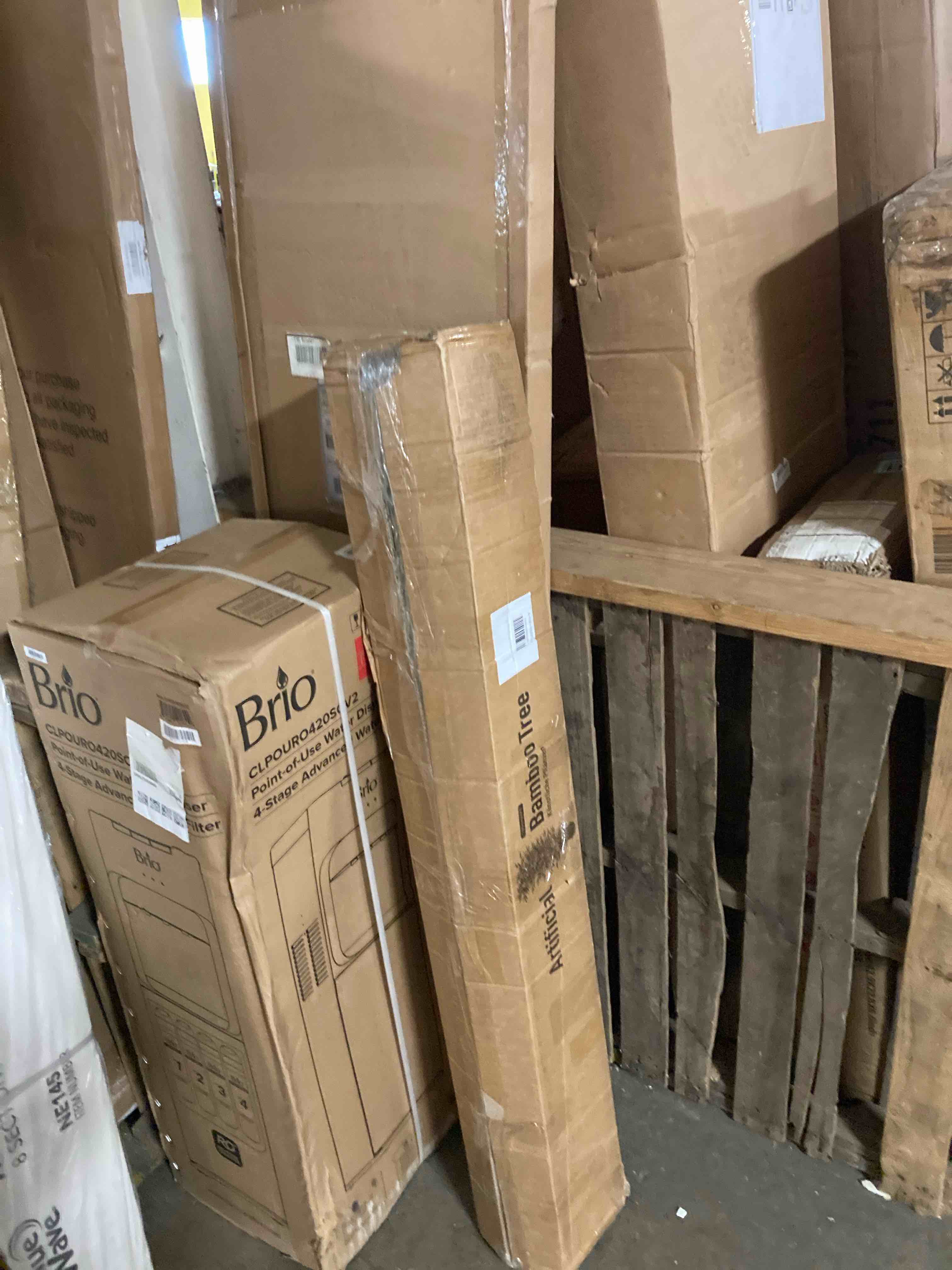 https://s3.amazonaws.com/lotting-images-prod/phillipi/TEA0078352_1757426890205.jpeg