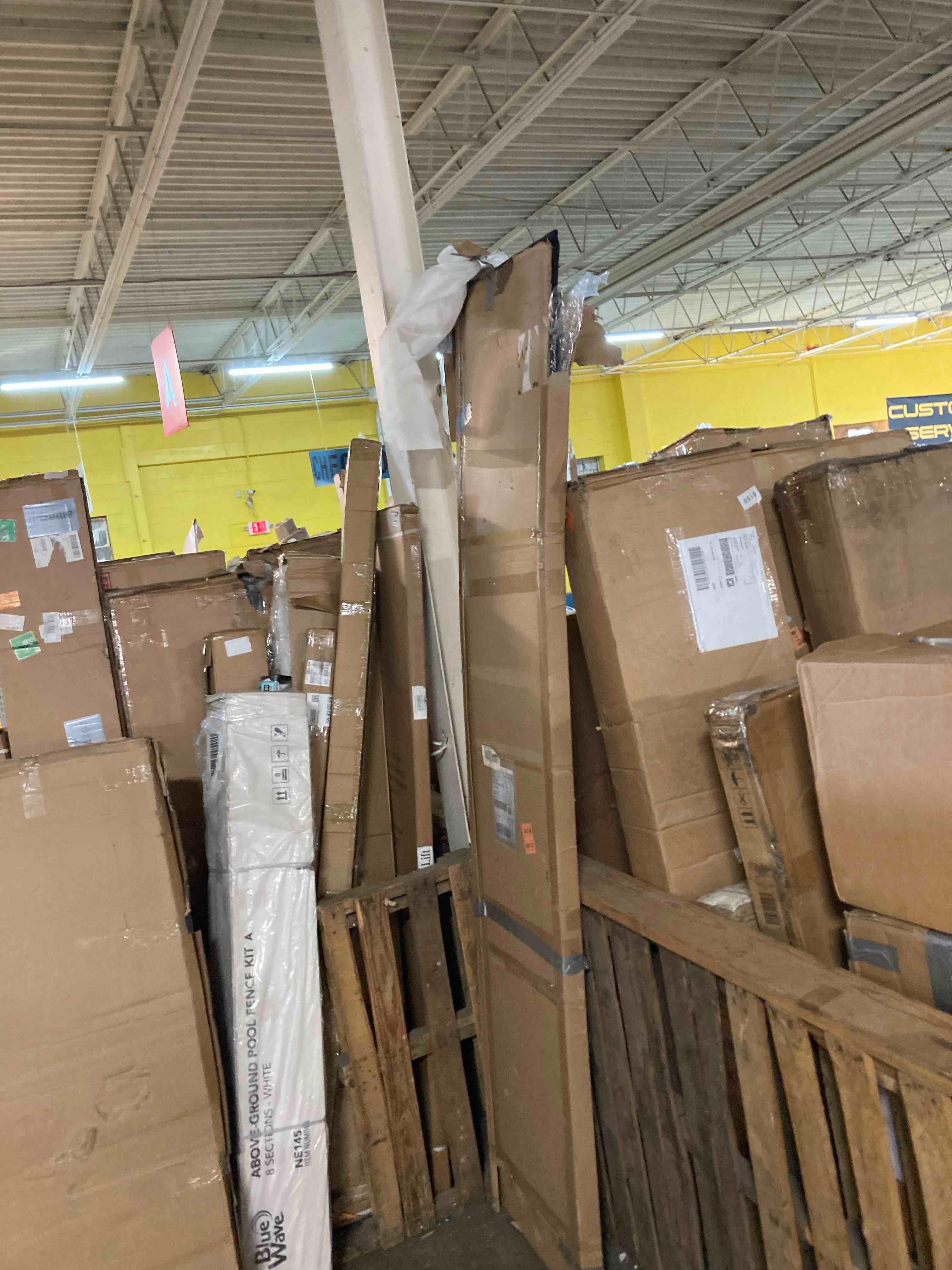 https://s3.amazonaws.com/lotting-images-prod/phillipi/TEA0078353_1757426623726.jpeg