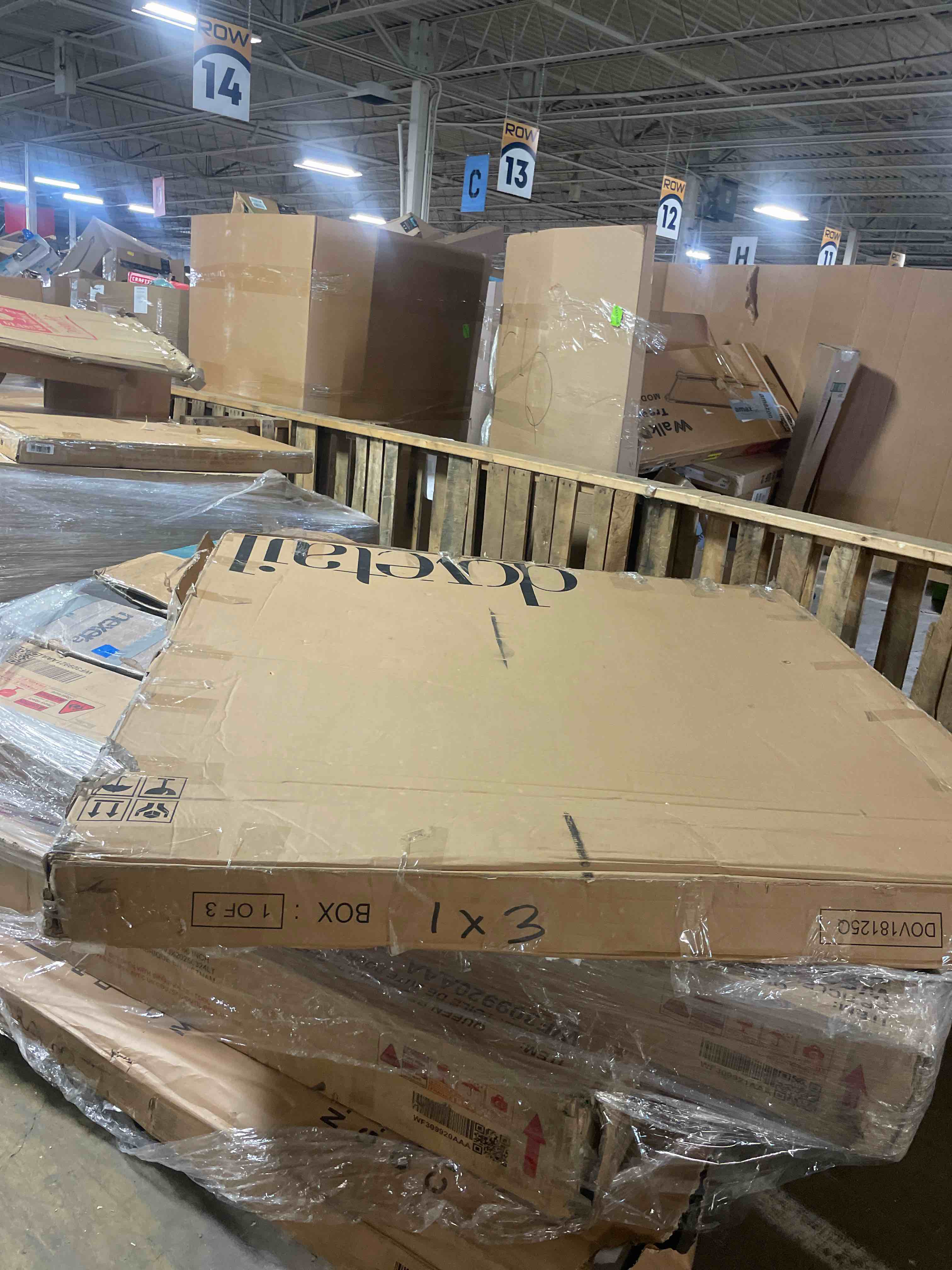 https://s3.amazonaws.com/lotting-images-prod/phillipi/TEA0078370_1757358111108.jpeg