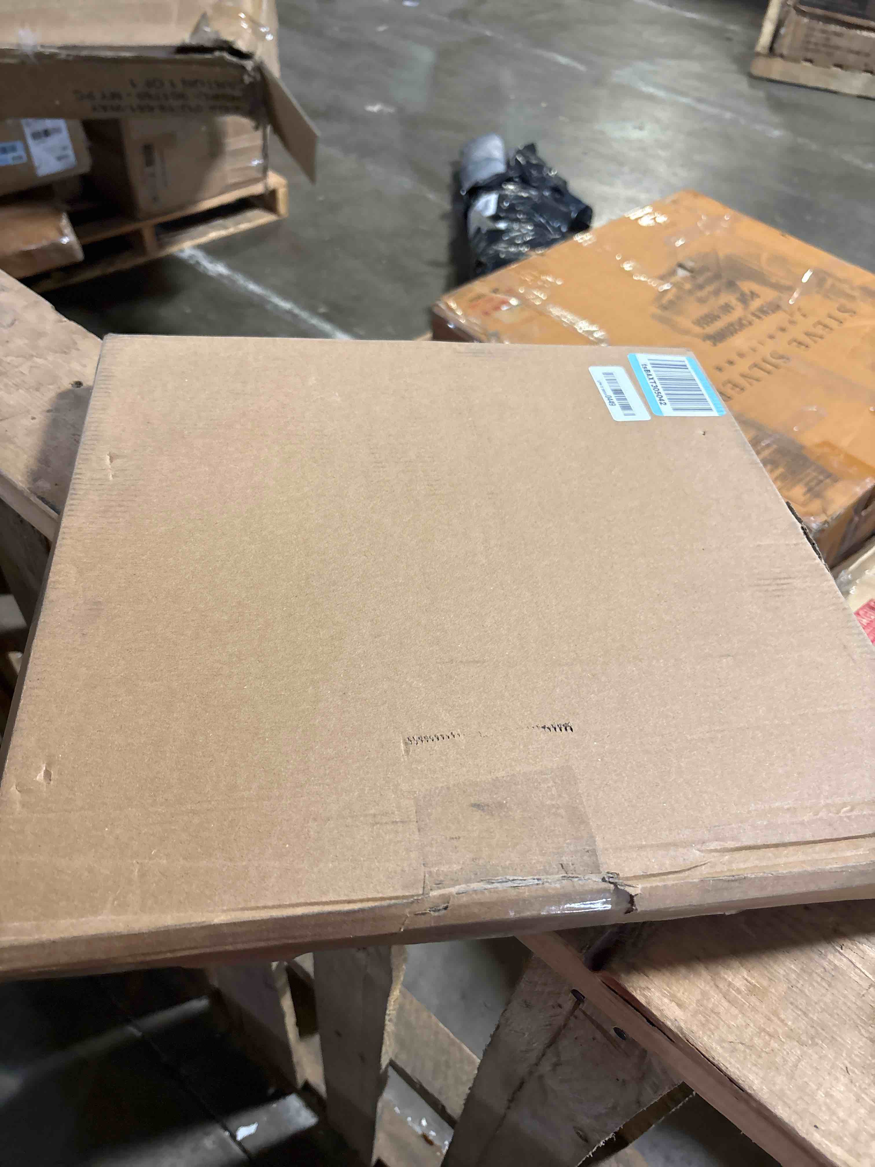 https://s3.amazonaws.com/lotting-images-prod/phillipi/TEA0078808_1756911248988.jpeg
