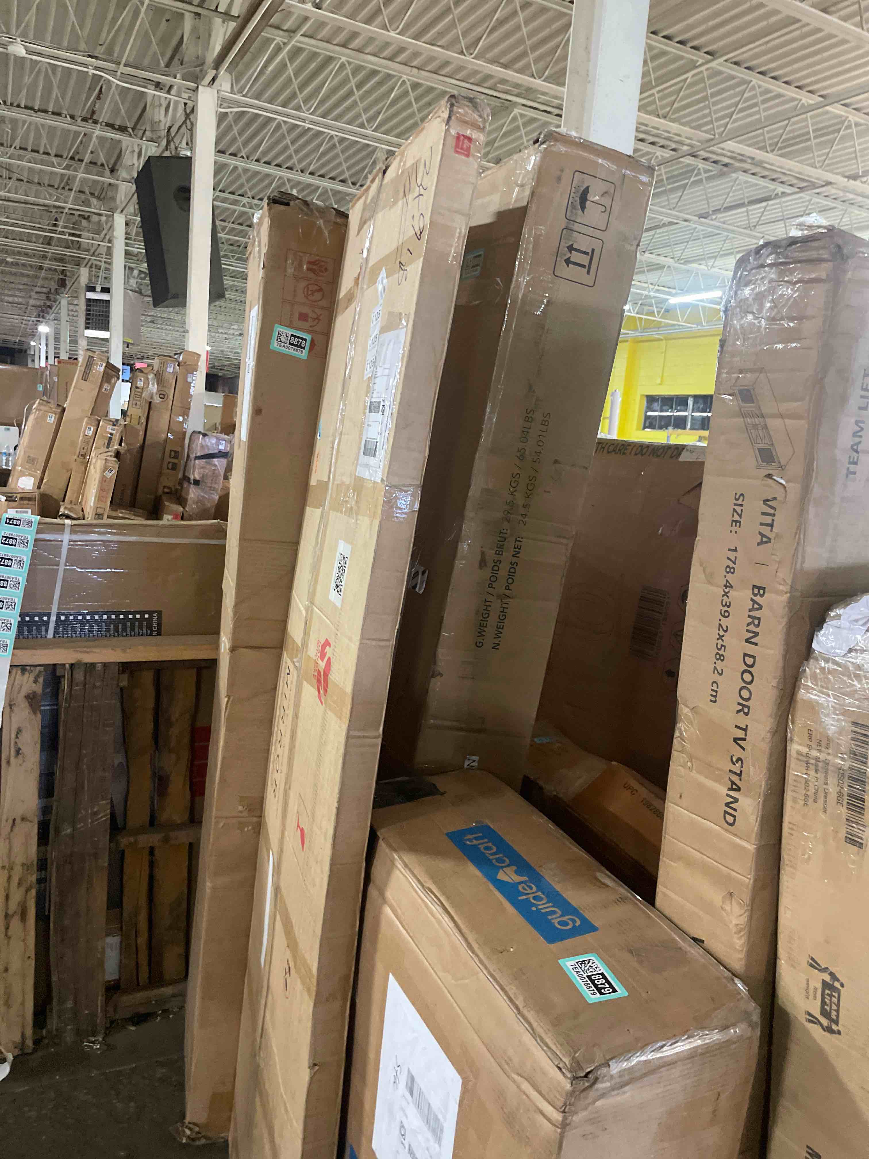 https://s3.amazonaws.com/lotting-images-prod/phillipi/TEA0078877_1756912823193.jpeg