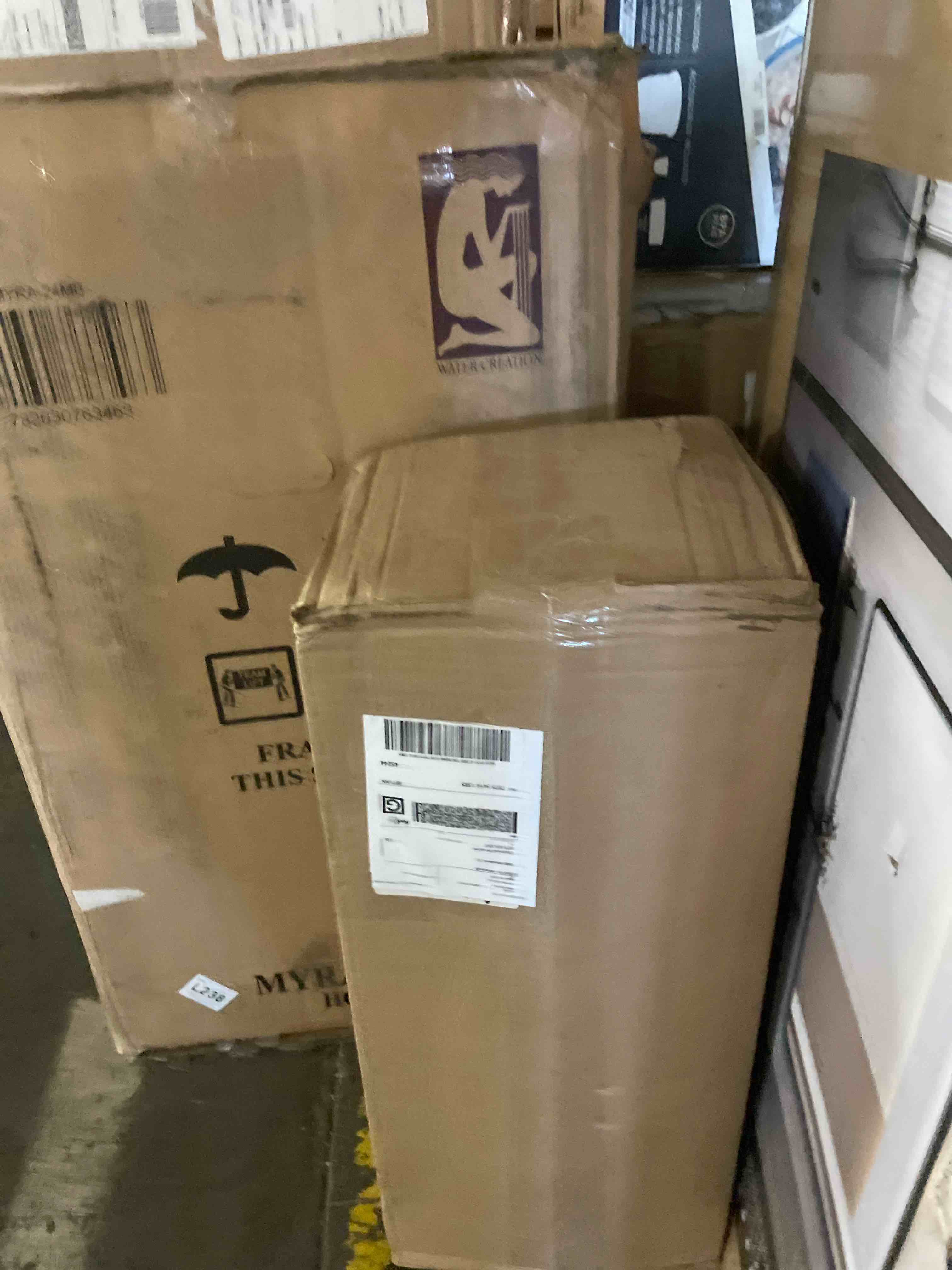 https://s3.amazonaws.com/lotting-images-prod/phillipi/TEA0078894_1756907726552.jpeg