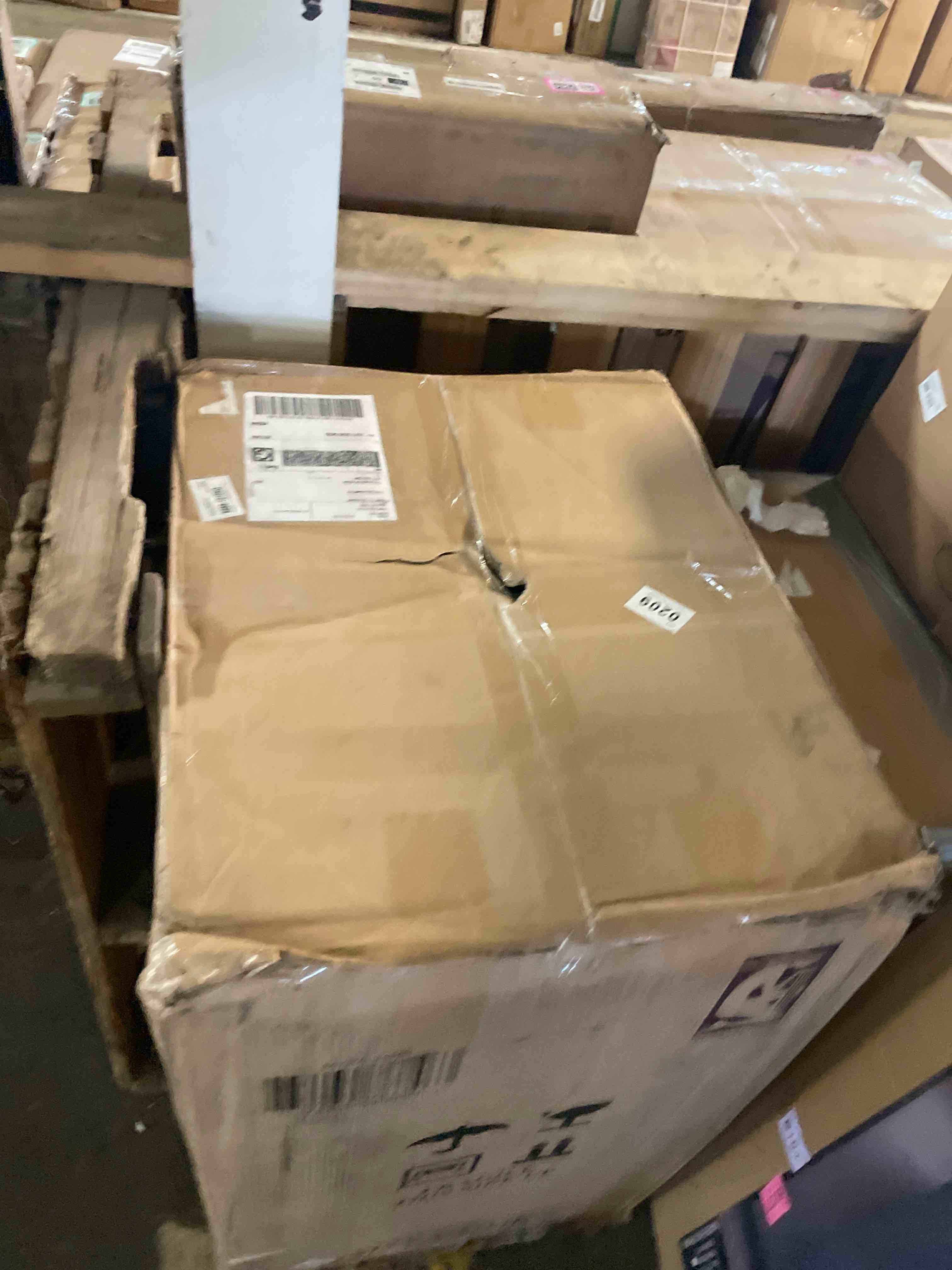 https://s3.amazonaws.com/lotting-images-prod/phillipi/TEA0078898_1756905134146.jpeg