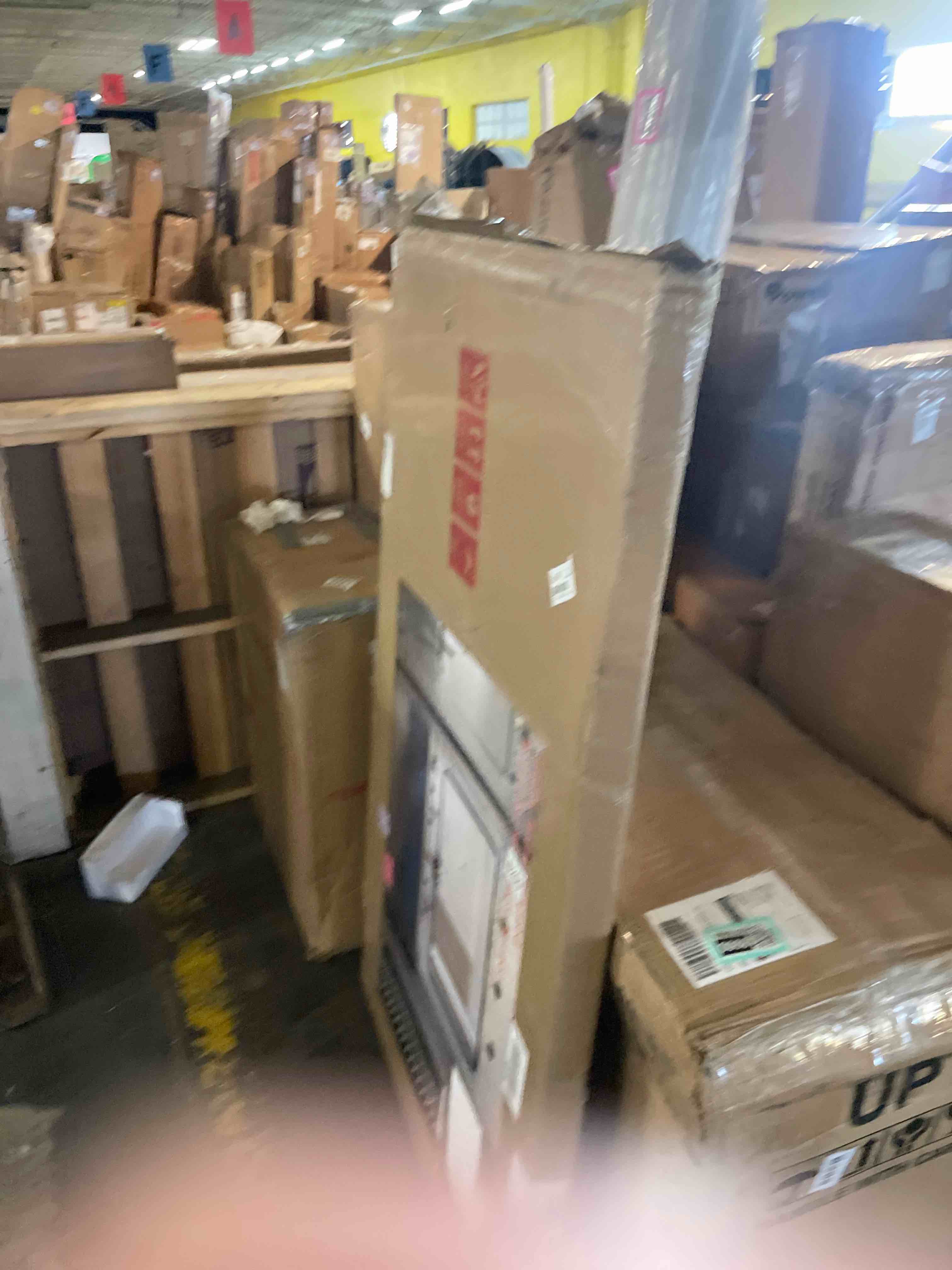 https://s3.amazonaws.com/lotting-images-prod/phillipi/TEA0078899_1756904945414.jpeg
