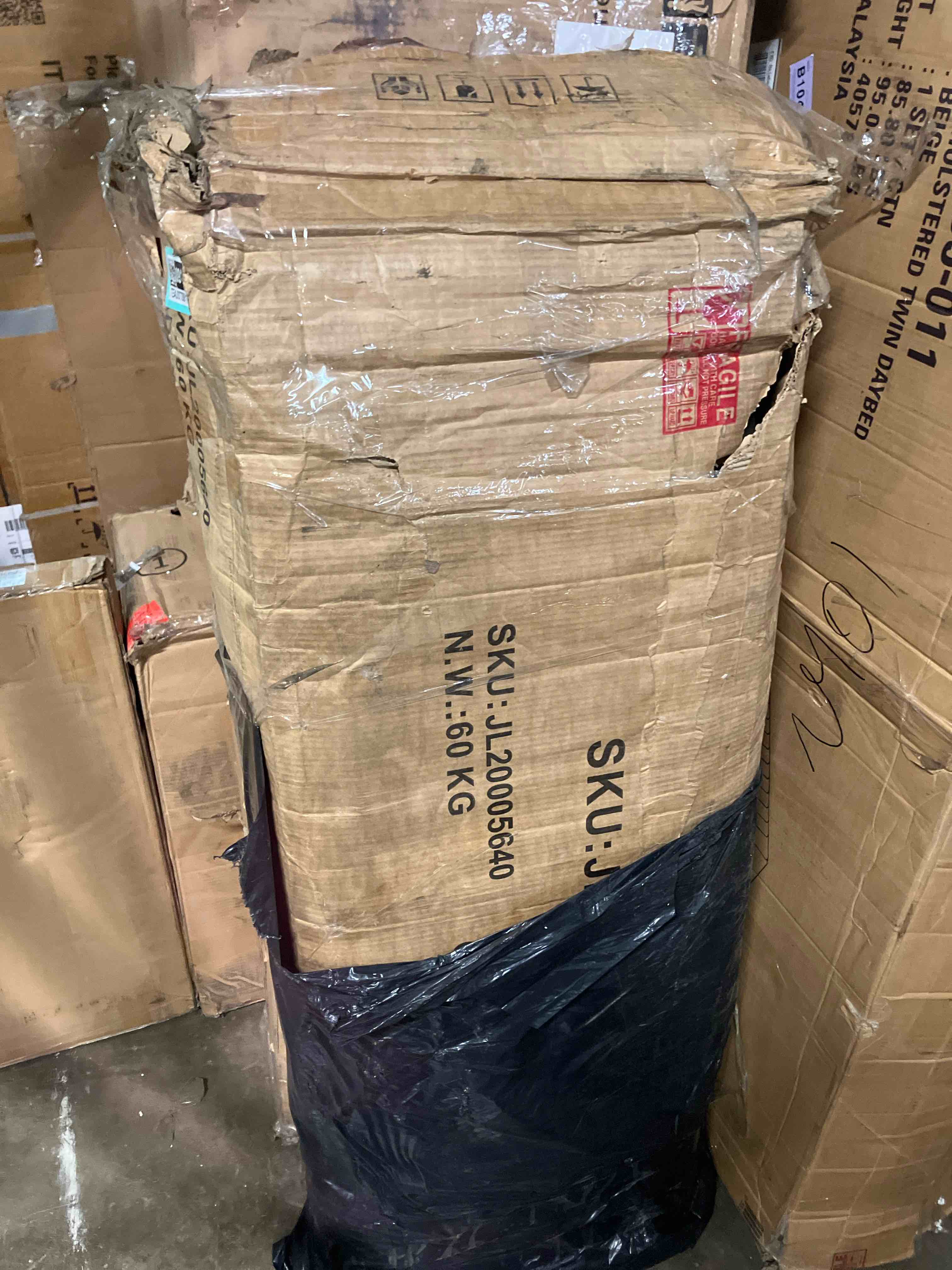 https://s3.amazonaws.com/lotting-images-prod/phillipi/TEA0078916_1756912257135.jpeg