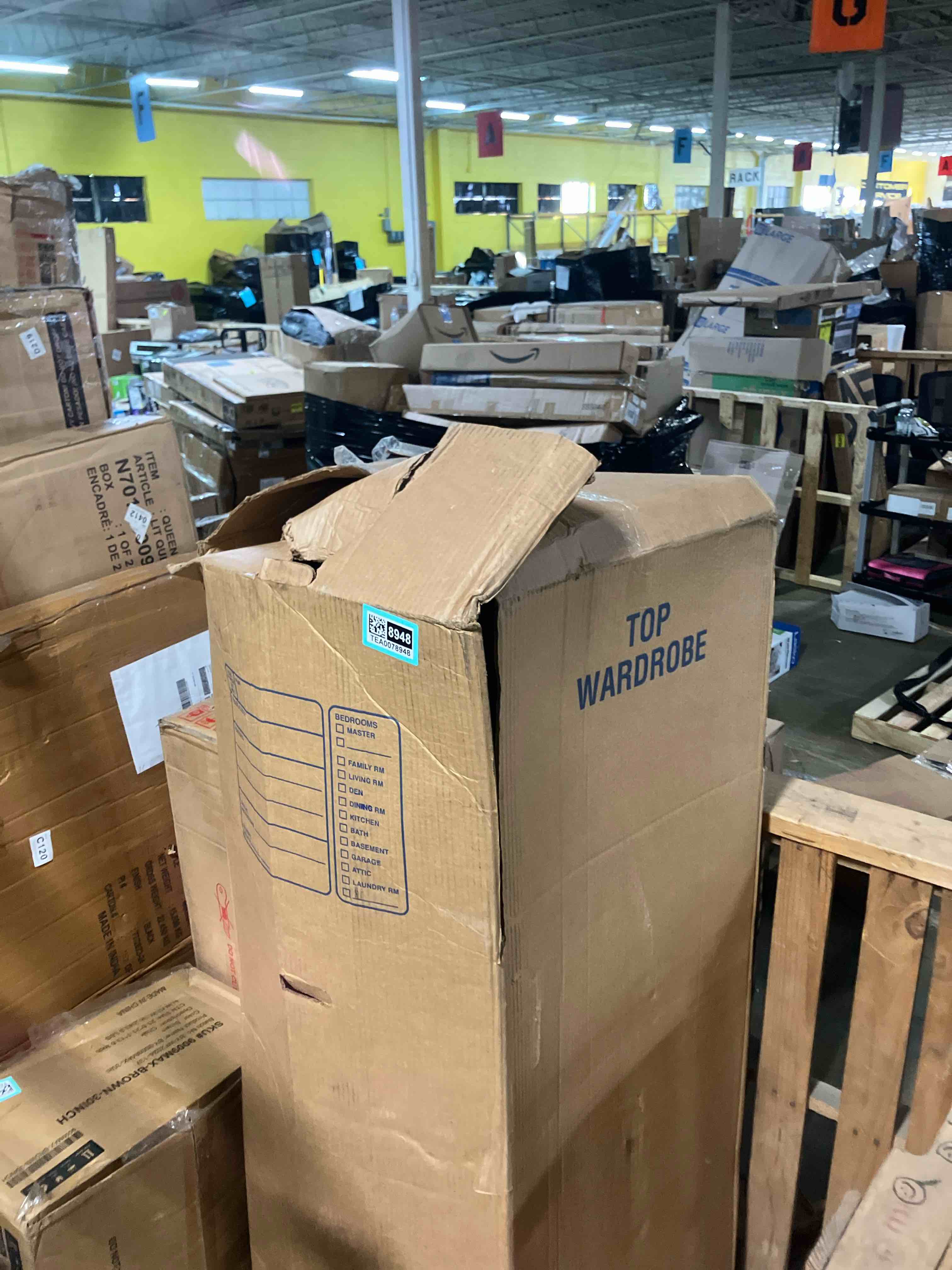https://s3.amazonaws.com/lotting-images-prod/phillipi/TEA0078948_1756933130892.jpeg