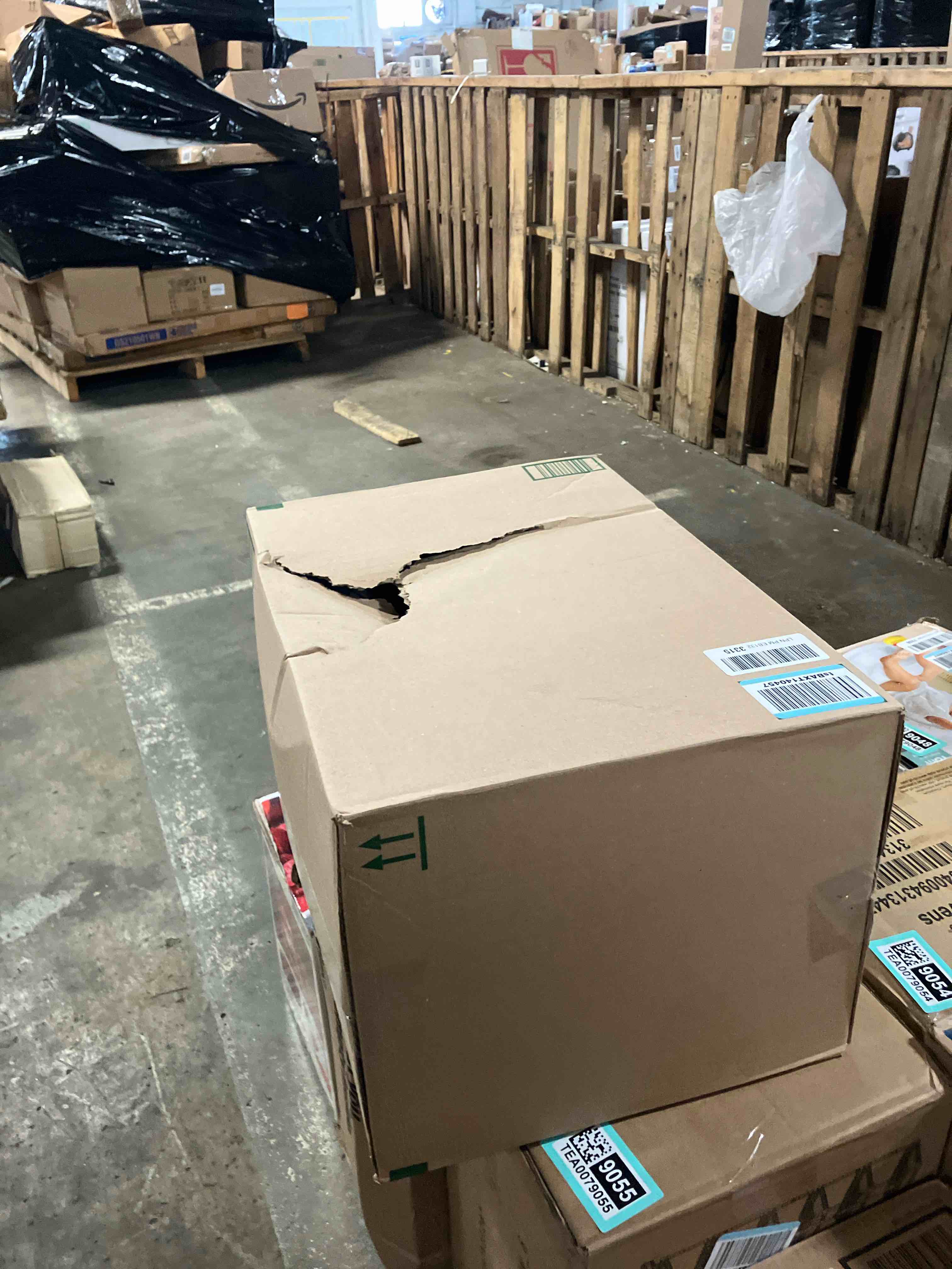 https://s3.amazonaws.com/lotting-images-prod/phillipi/TEA0079046_1756306623601.jpeg