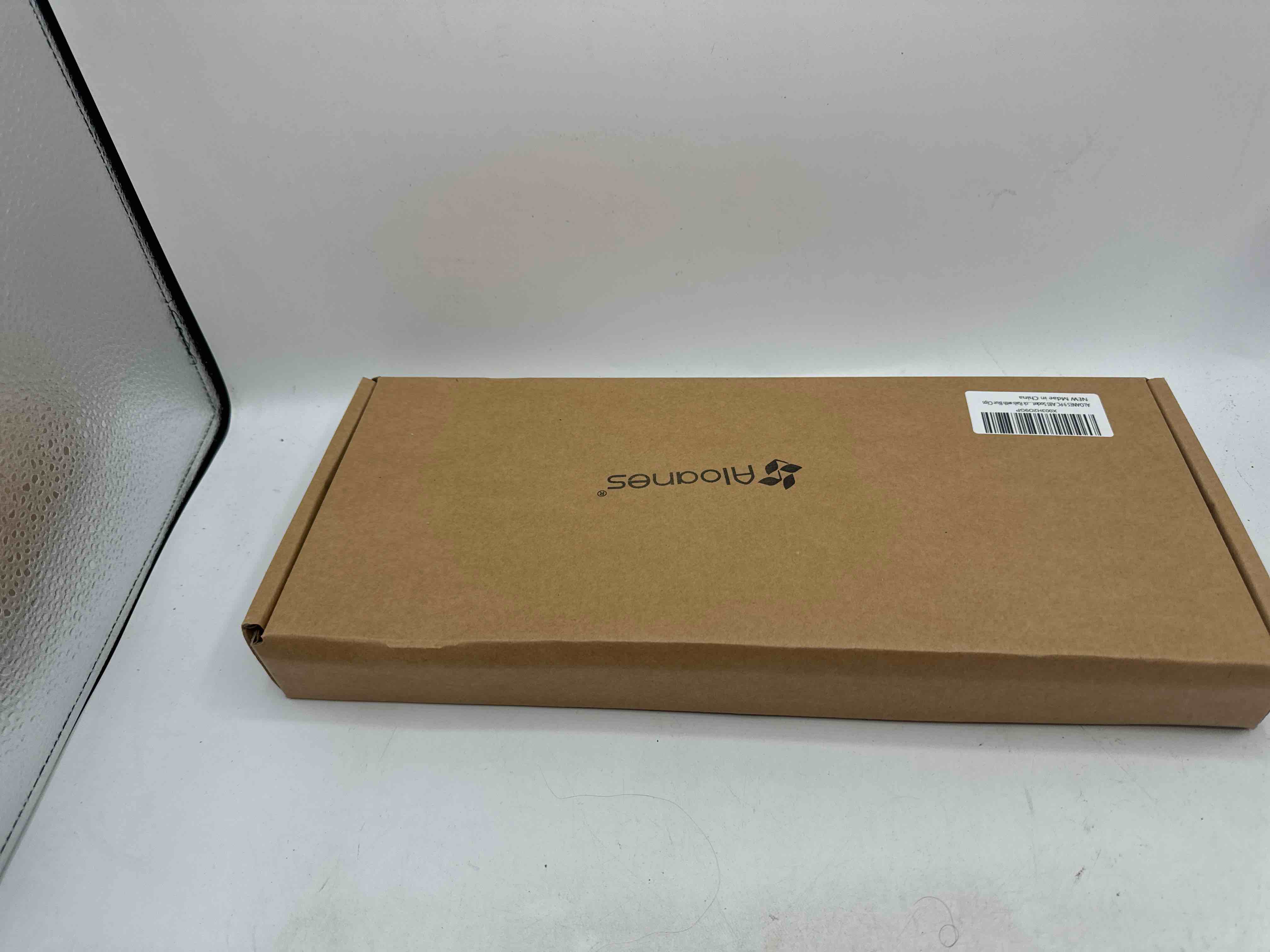 https://s3.amazonaws.com/lotting-images-prod/phillipi/TEA0079961_1729017290569.jpeg