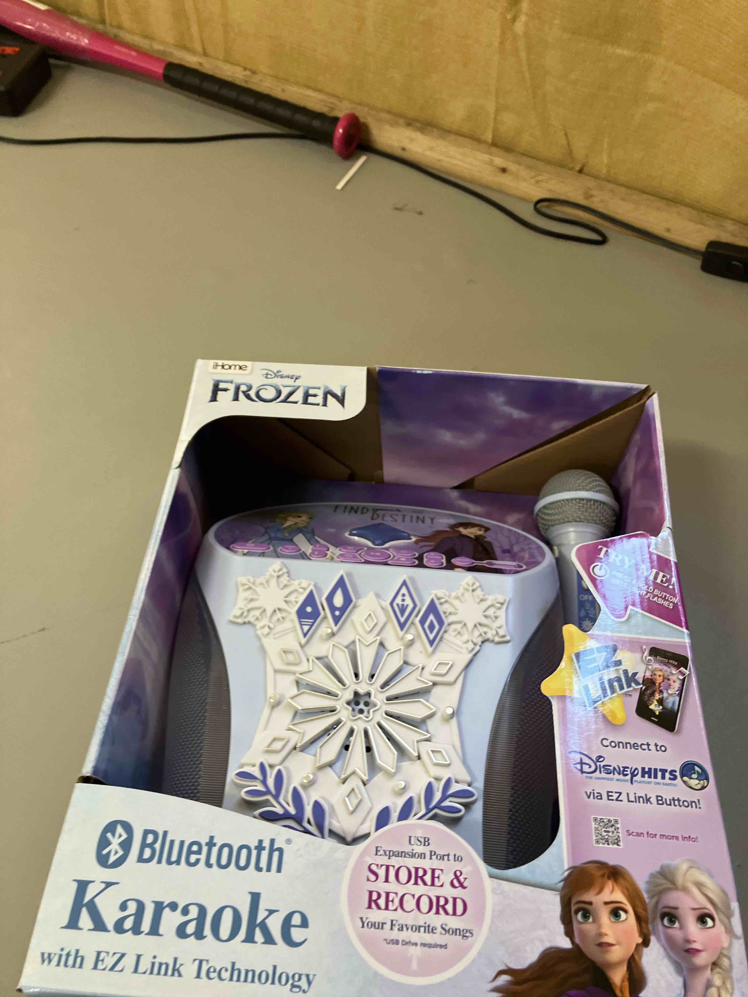 https://s3.amazonaws.com/lotting-images-prod/phillipi/TEA0081520_1729874780383.jpeg