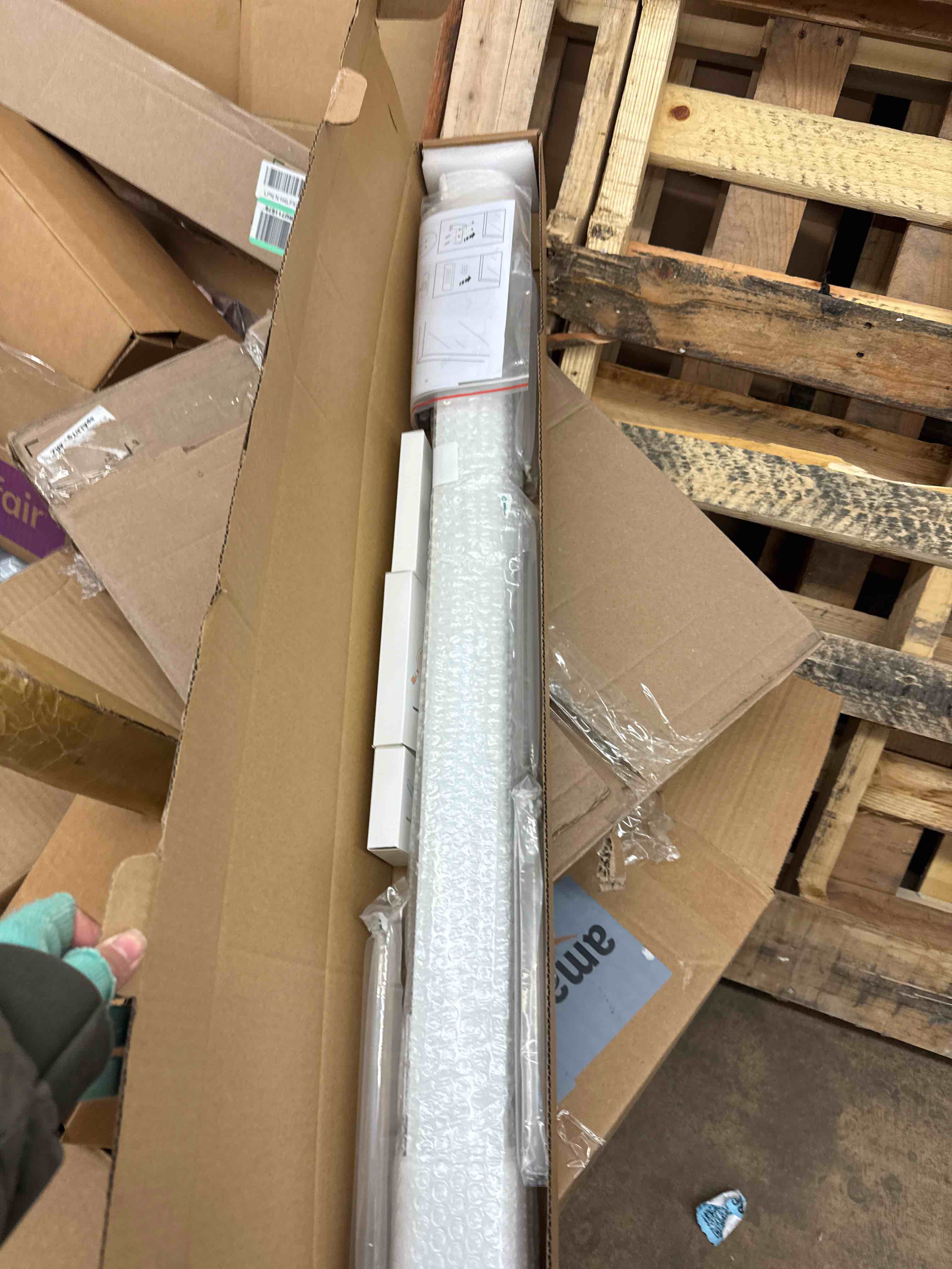 https://s3.amazonaws.com/lotting-images-prod/phillipi/TEA0082355_1738429858514.jpeg