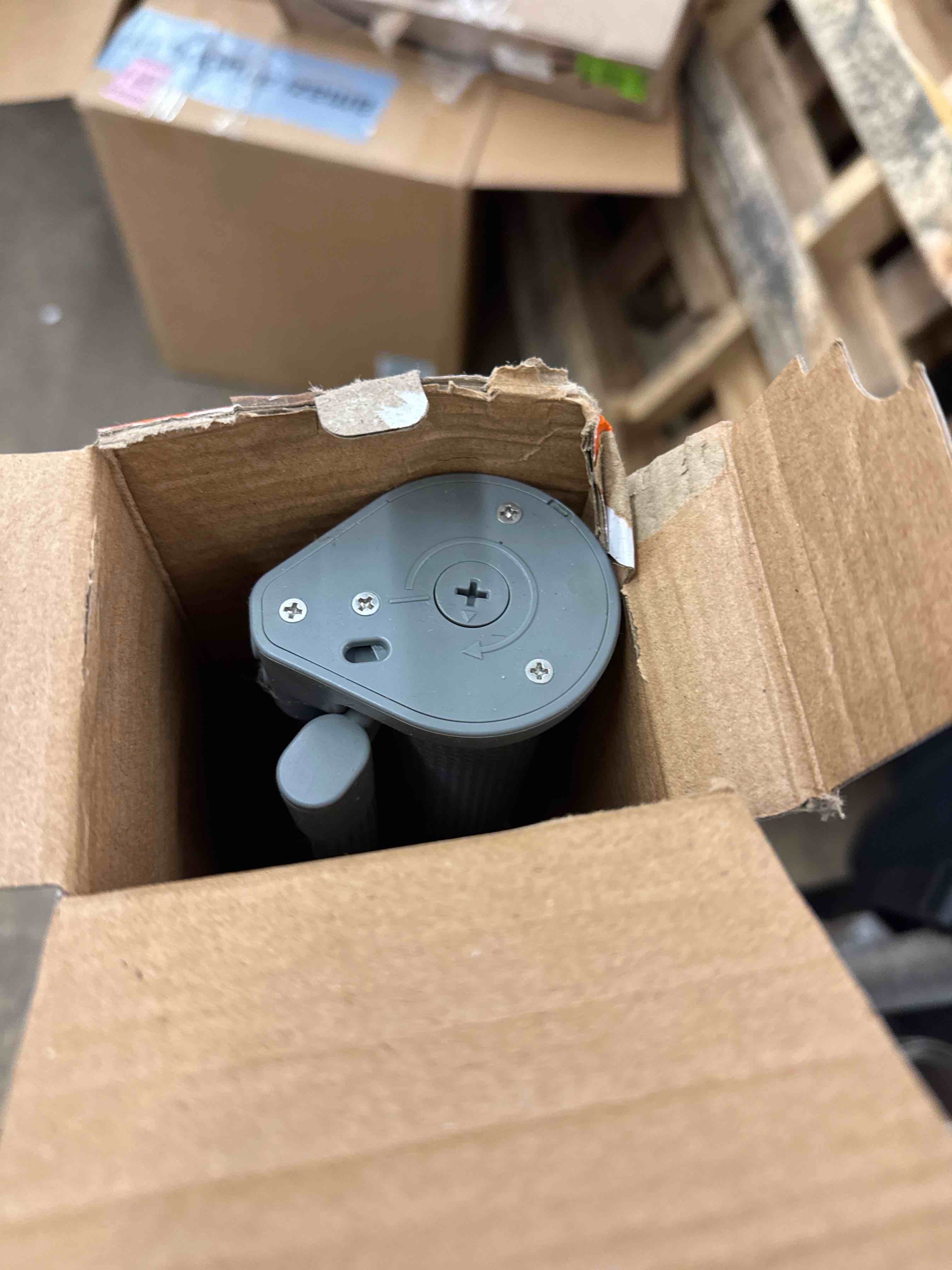 https://s3.amazonaws.com/lotting-images-prod/phillipi/TEA0082359_1738429496014.jpeg