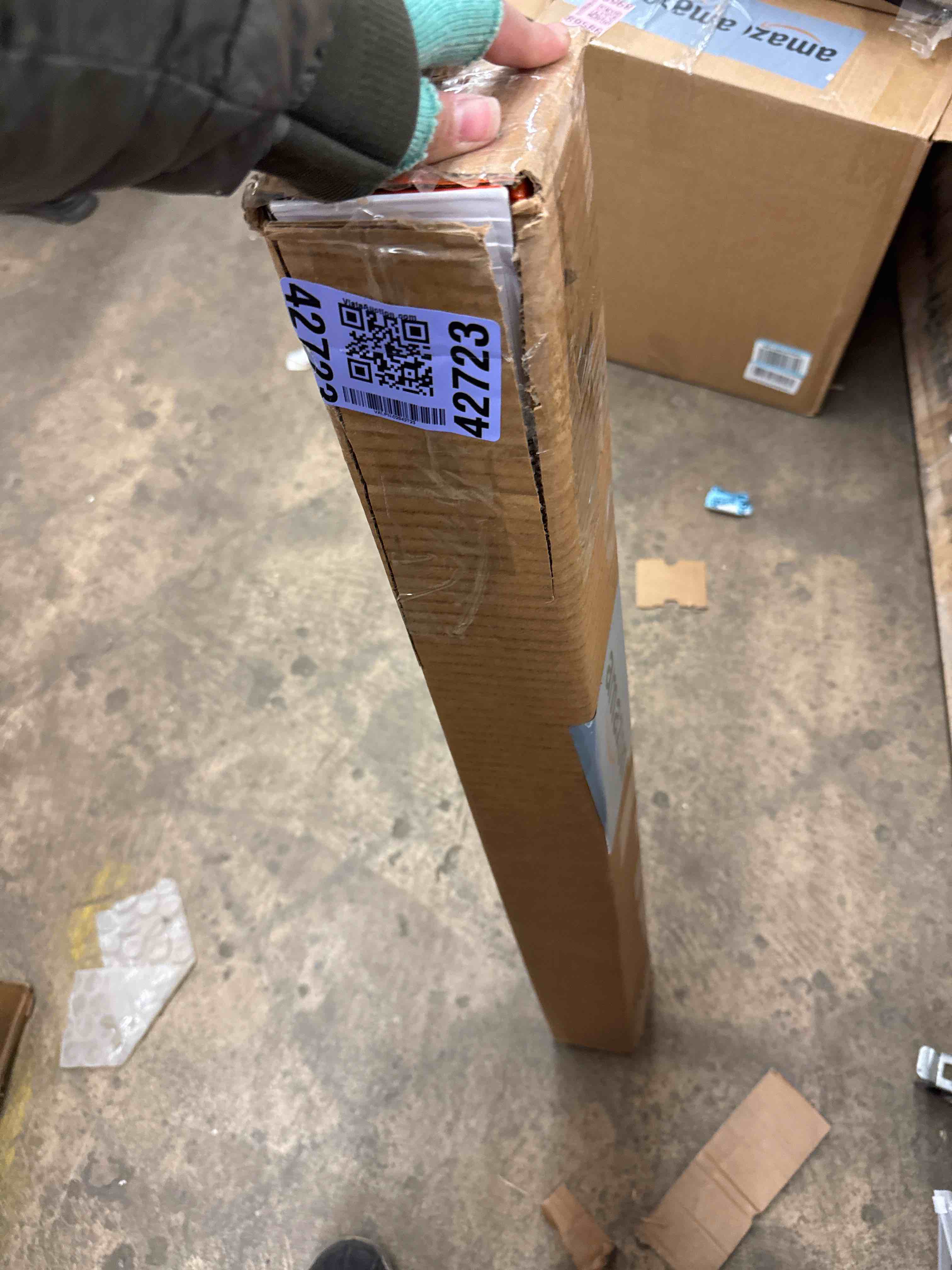 https://s3.amazonaws.com/lotting-images-prod/phillipi/TEA0082359_1738429519912.jpeg