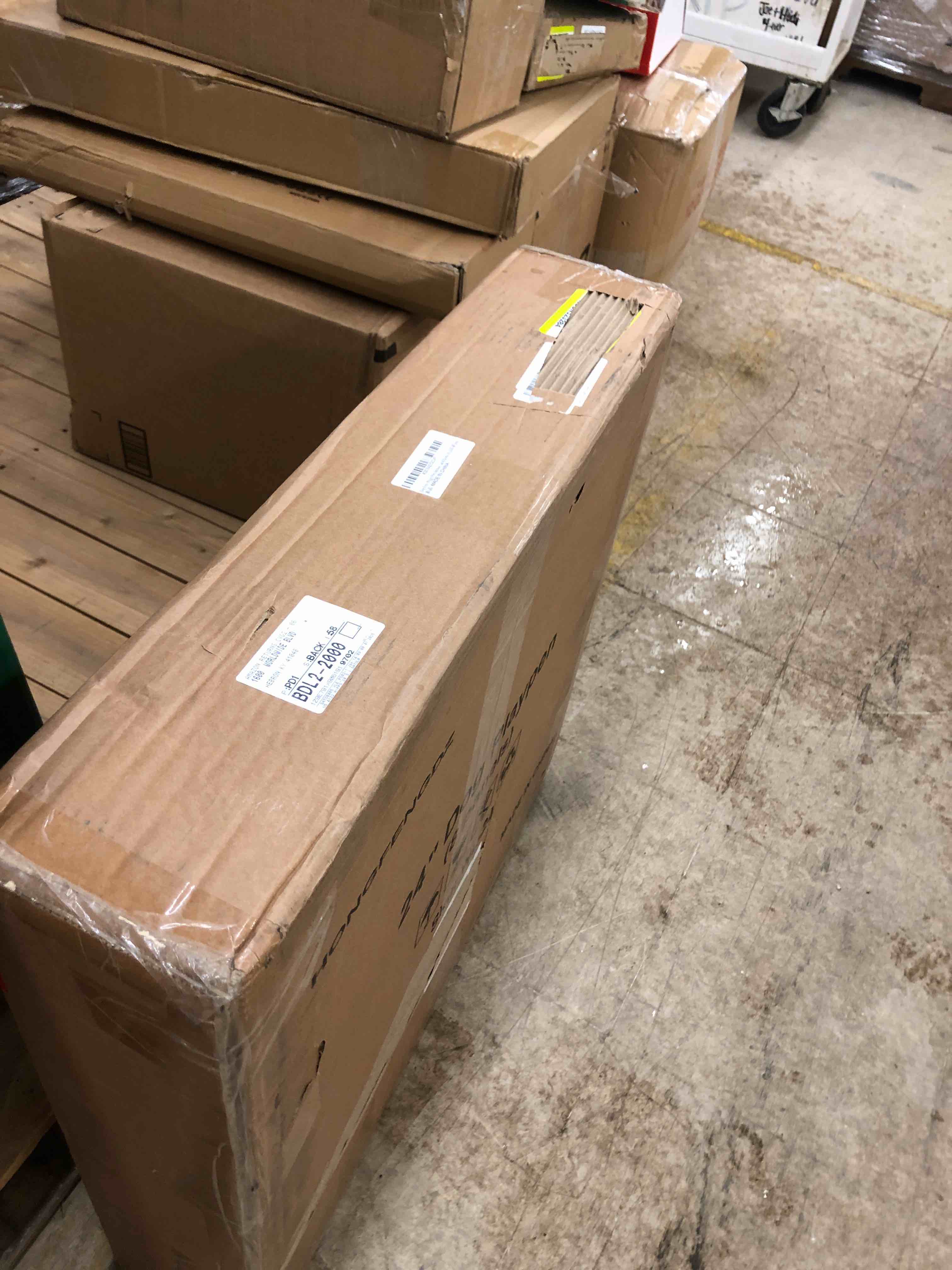 https://s3.amazonaws.com/lotting-images-prod/phillipi/TEA0082472_1738173771430.jpeg