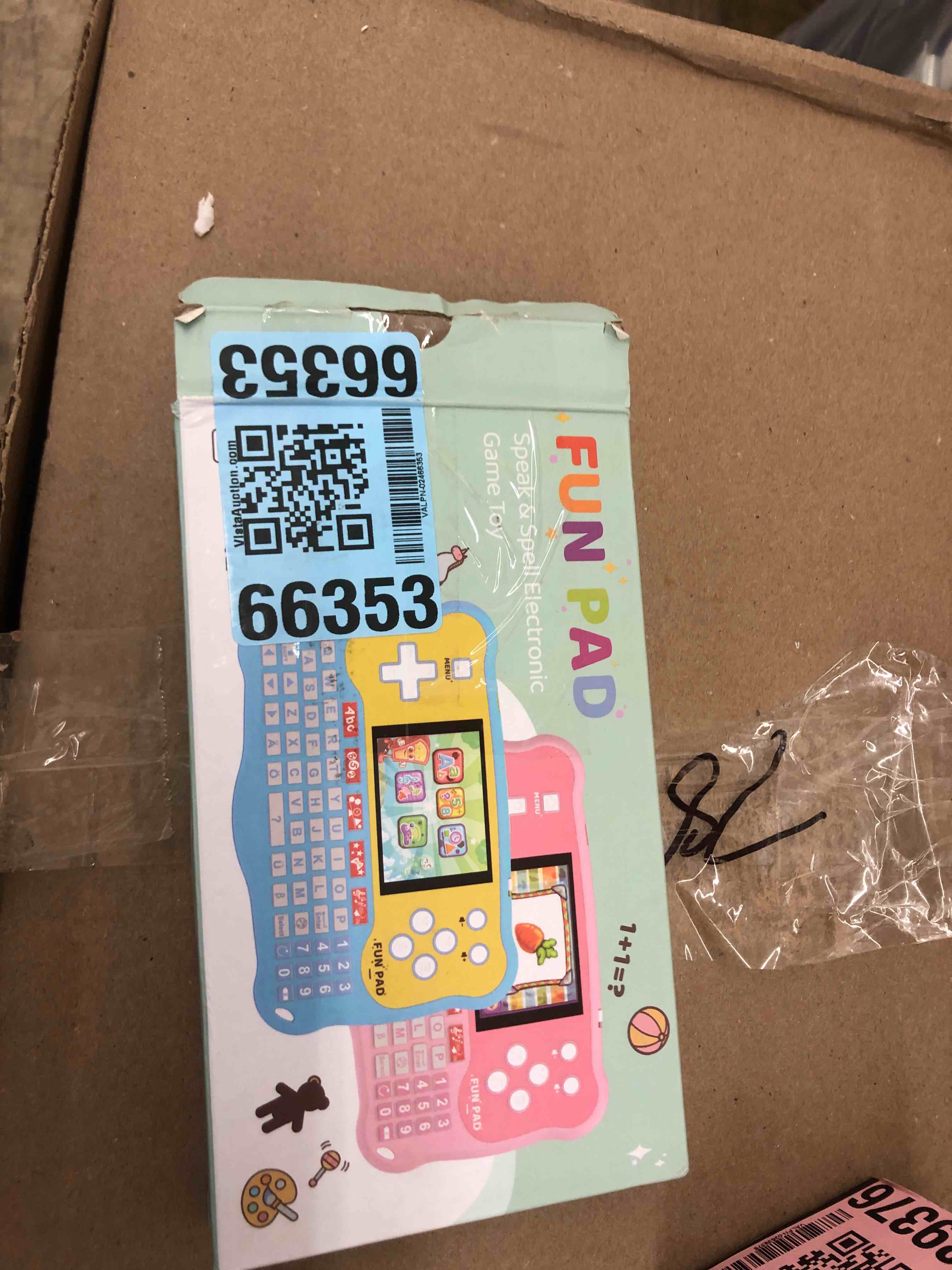 https://s3.amazonaws.com/lotting-images-prod/phillipi/TEA0083054_1735939558207.jpeg
