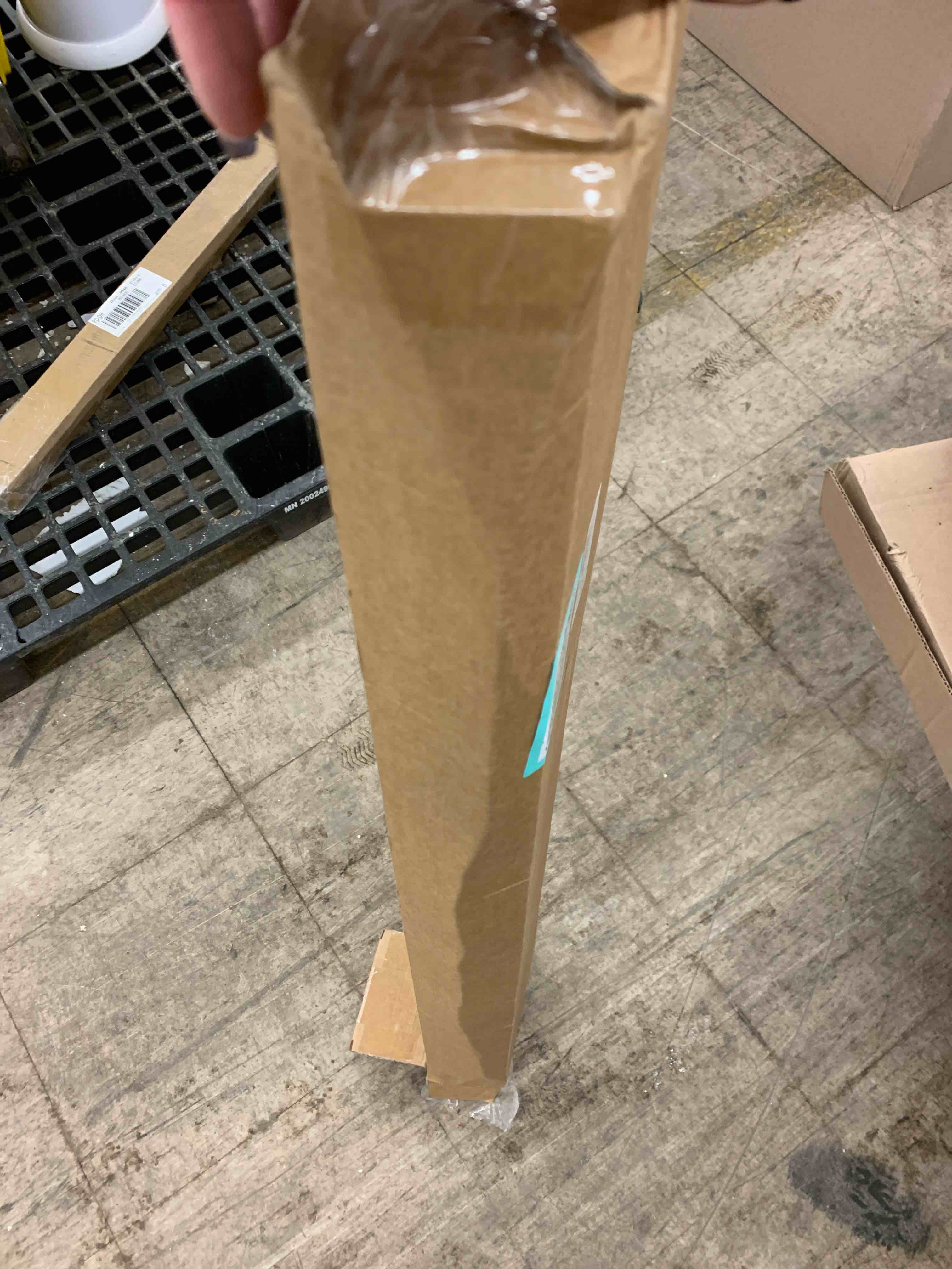 https://s3.amazonaws.com/lotting-images-prod/phillipi/TEA0083925_1732120330516.jpeg