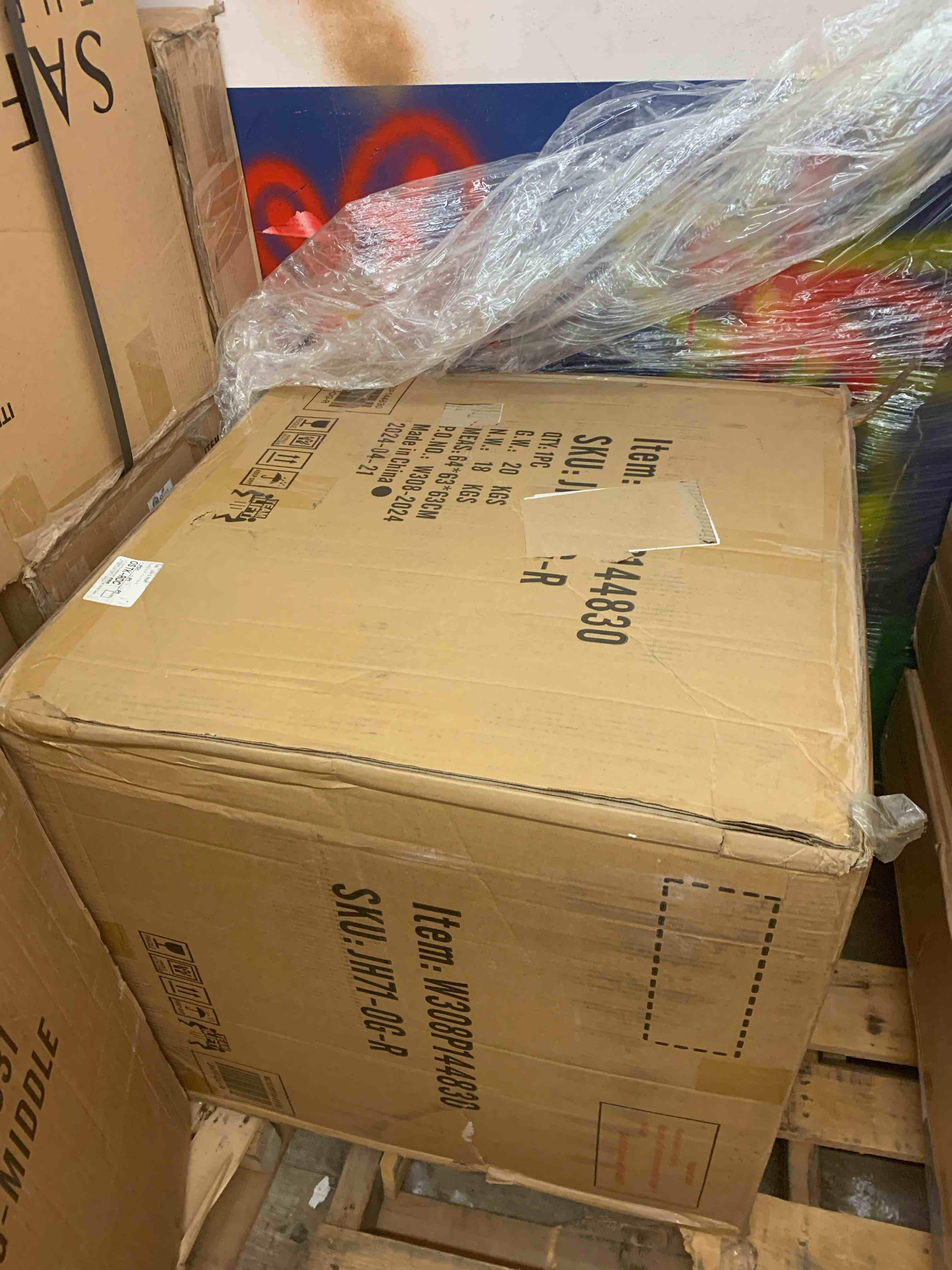 https://s3.amazonaws.com/lotting-images-prod/phillipi/TEA0083969_1732029397412.jpeg