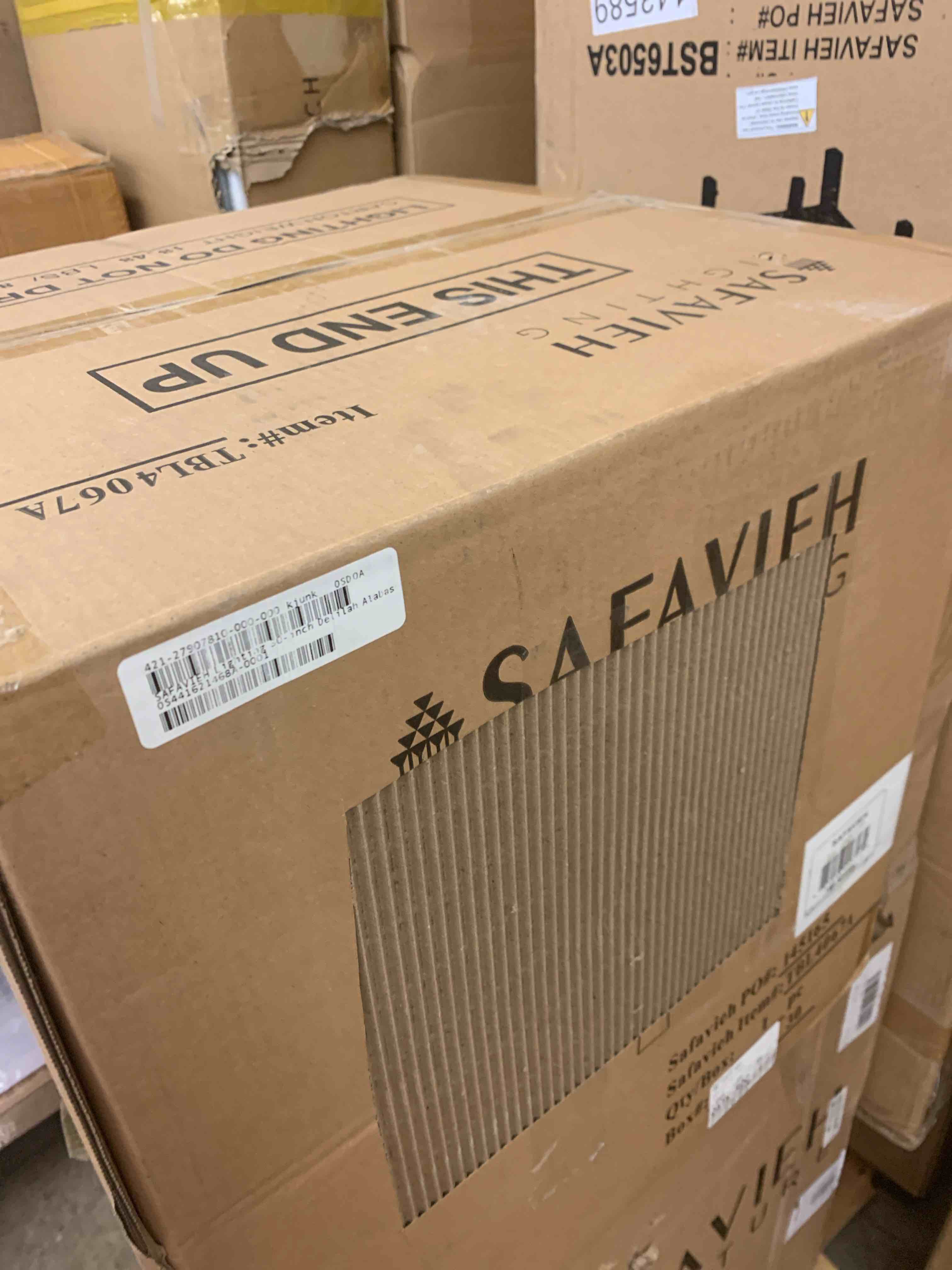 https://s3.amazonaws.com/lotting-images-prod/phillipi/TEA0083971_1732029543676.jpeg