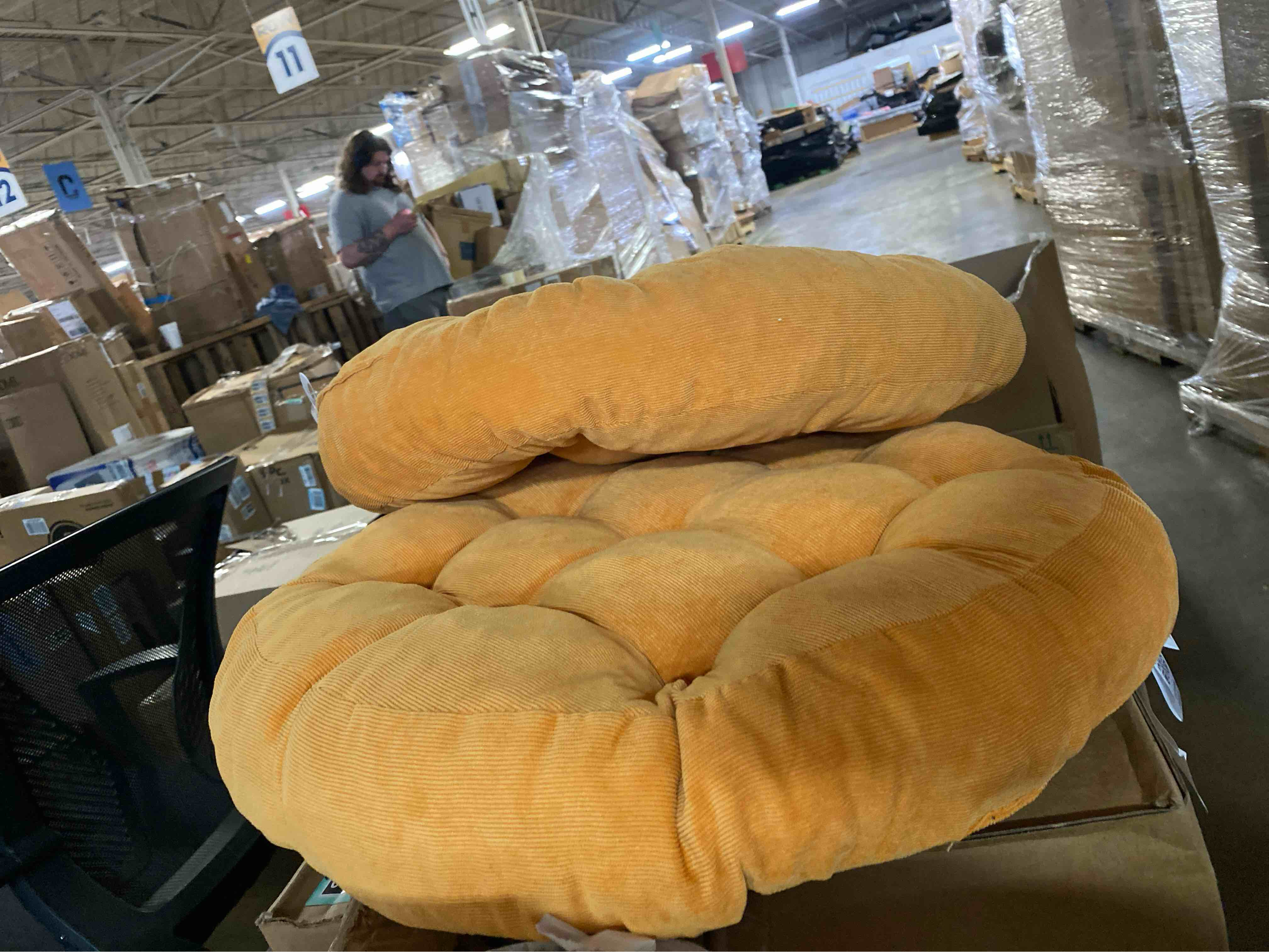 https://s3.amazonaws.com/lotting-images-prod/phillipi/TEA0086616_1727290642819.jpeg