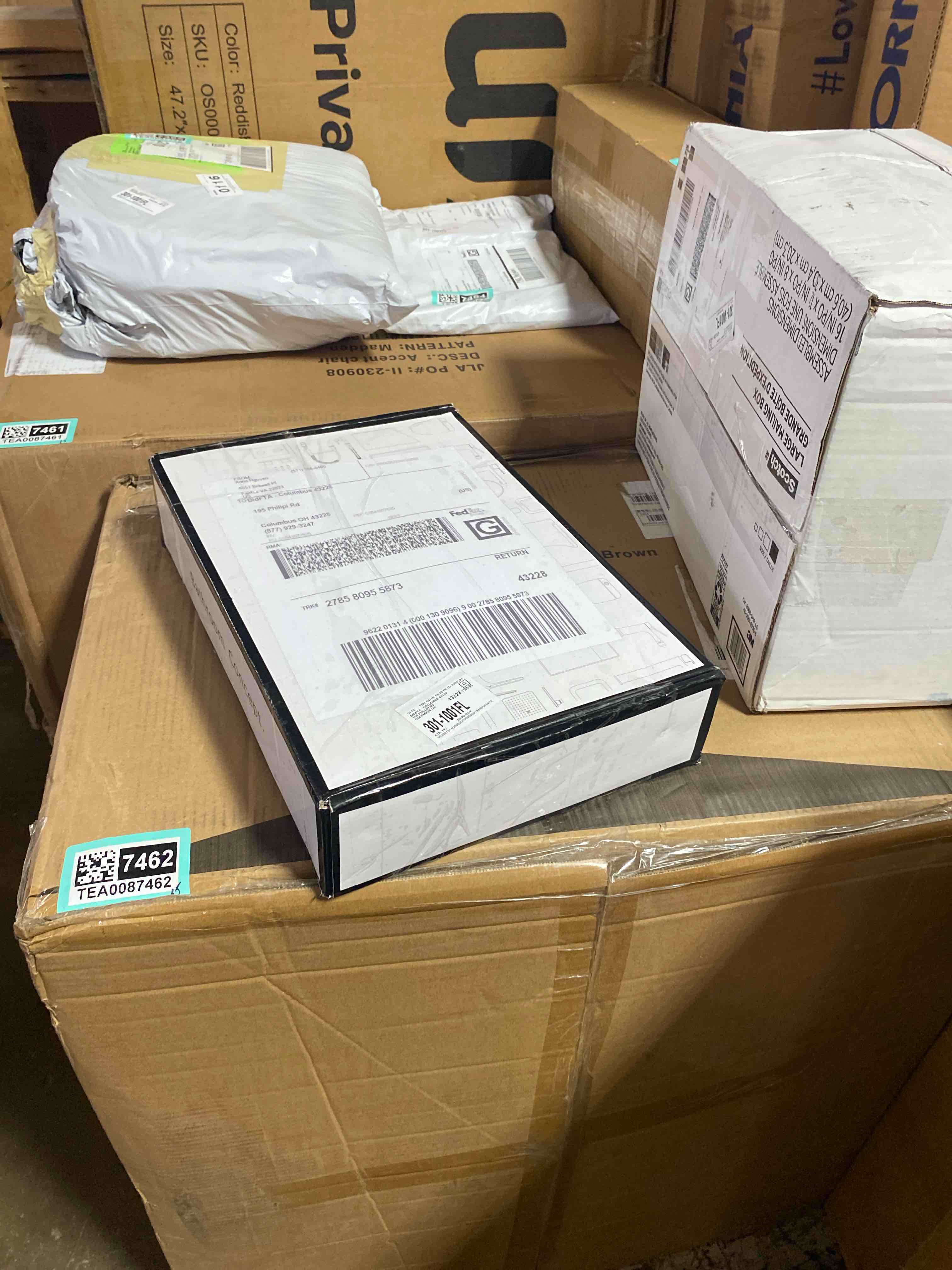 https://s3.amazonaws.com/lotting-images-prod/phillipi/TEA0087467_1726766383894.jpeg
