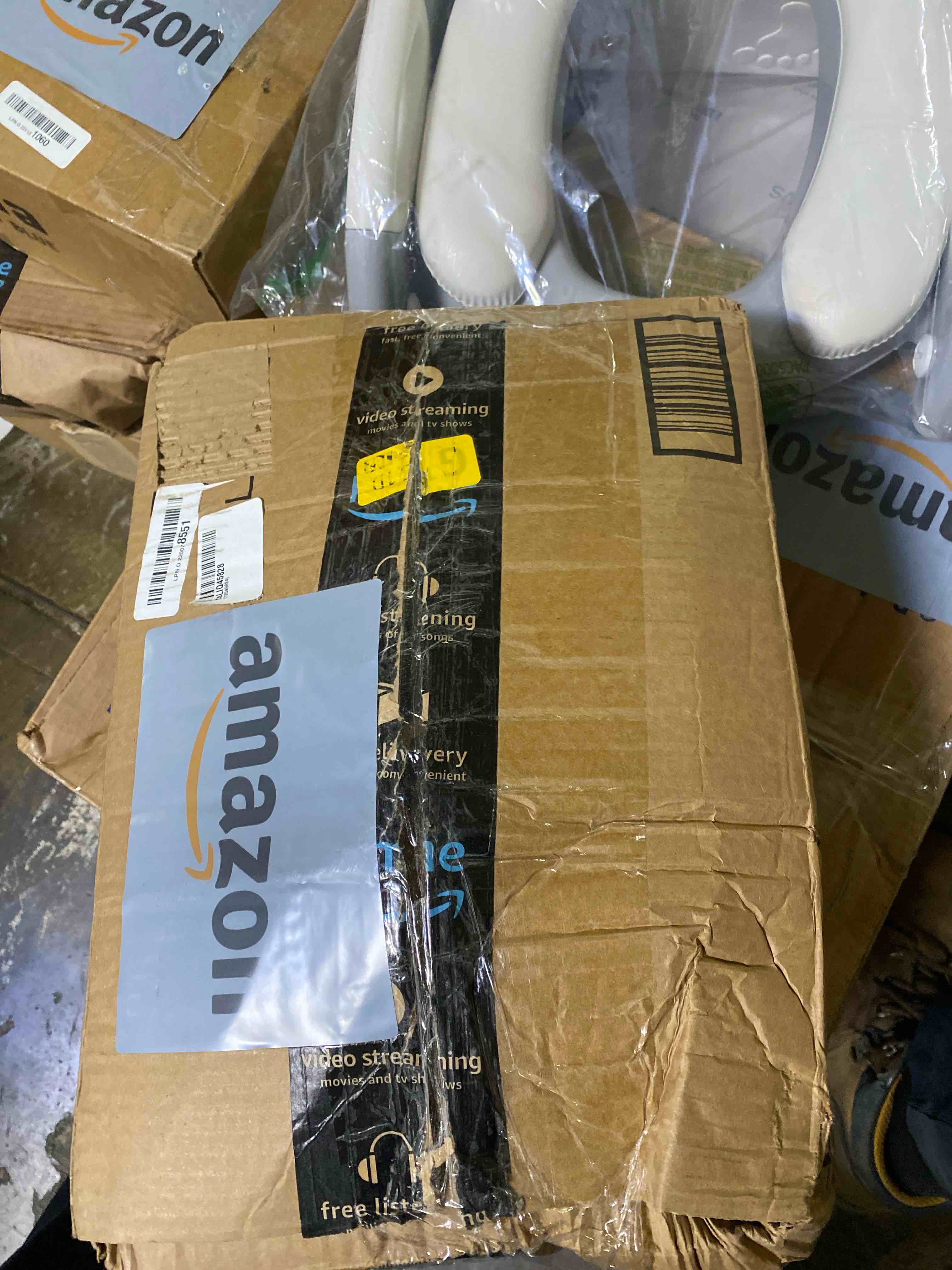 https://s3.amazonaws.com/lotting-images-prod/phillipi/TEA0087948_1728657750643.jpeg