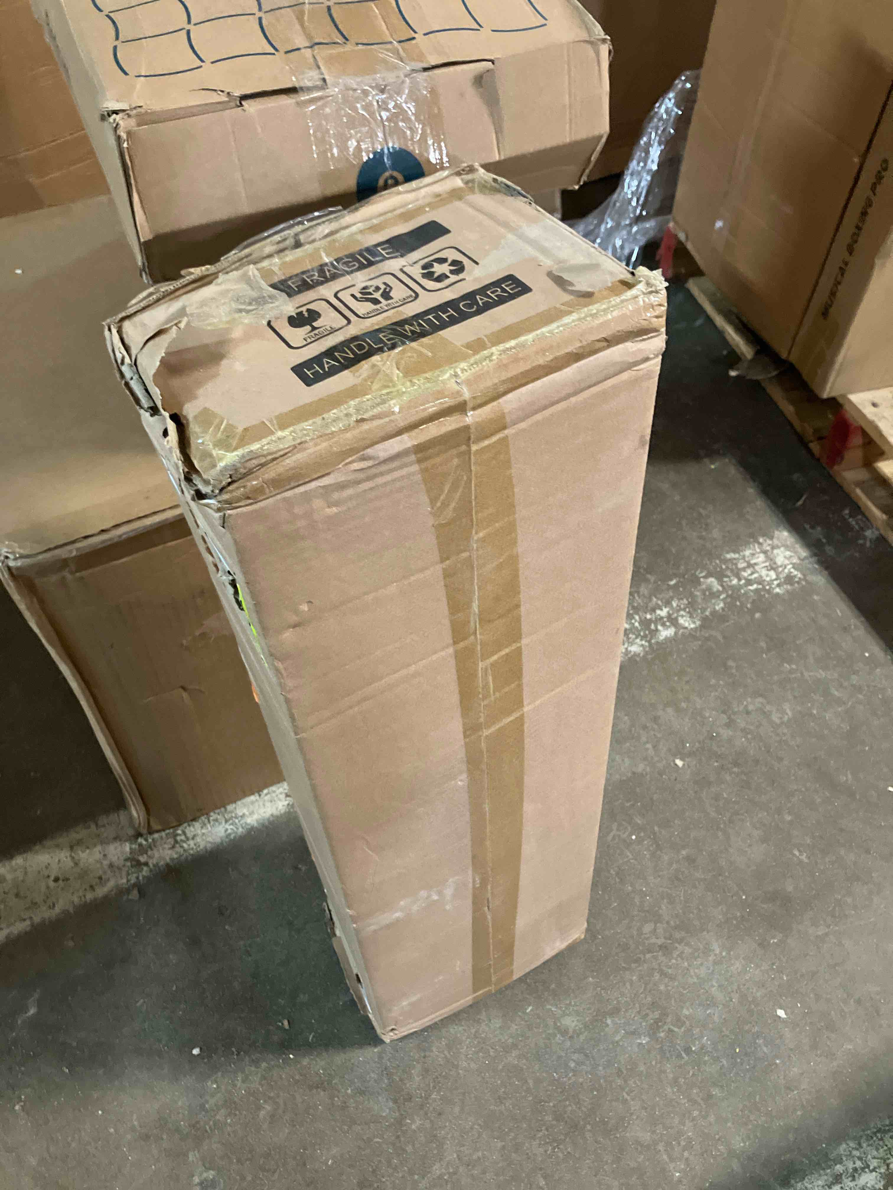 https://s3.amazonaws.com/lotting-images-prod/phillipi/TEA1200523_1739906455181.jpeg