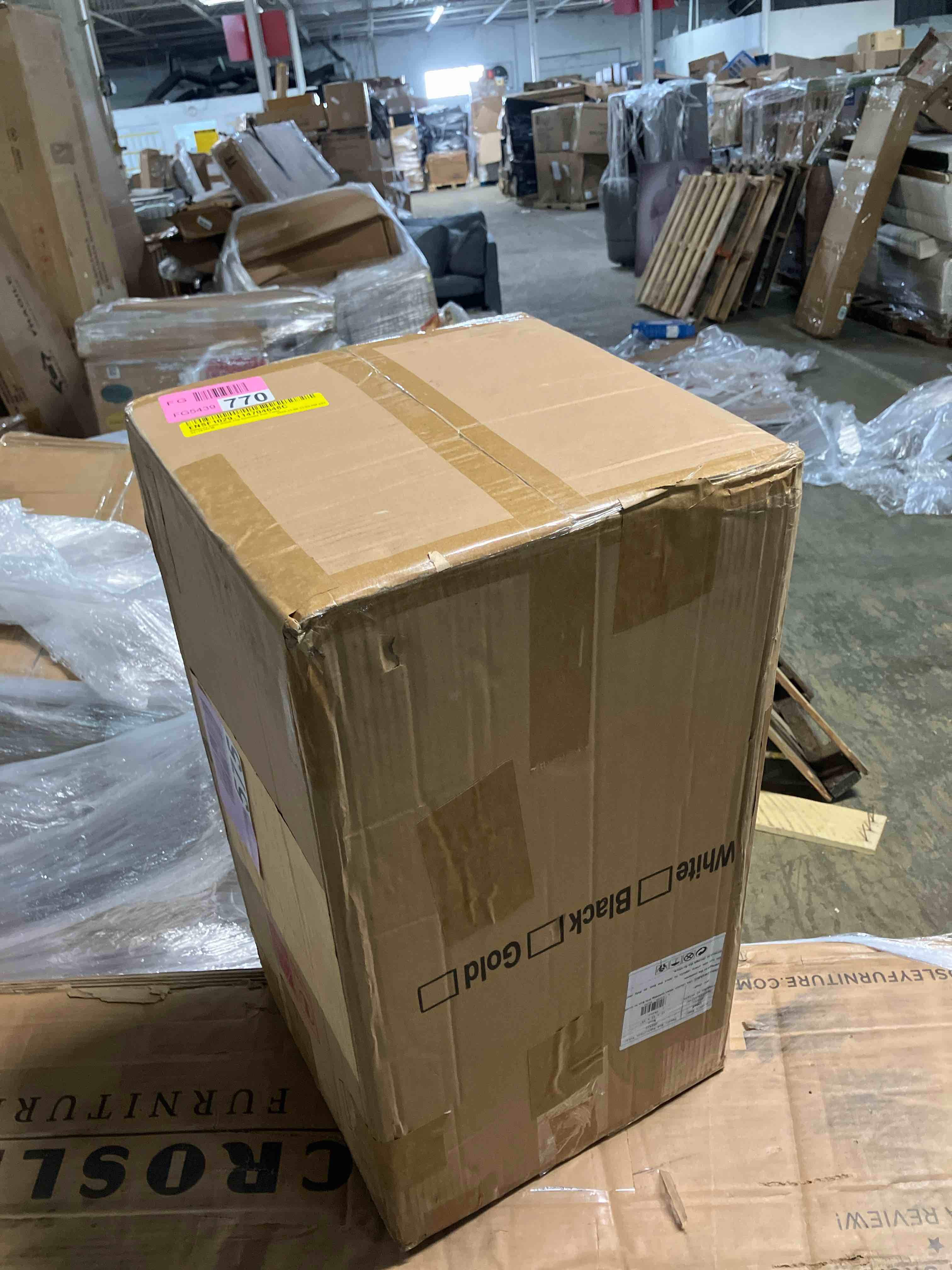 https://s3.amazonaws.com/lotting-images-prod/phillipi/TEA1200571_1739984558079.jpeg