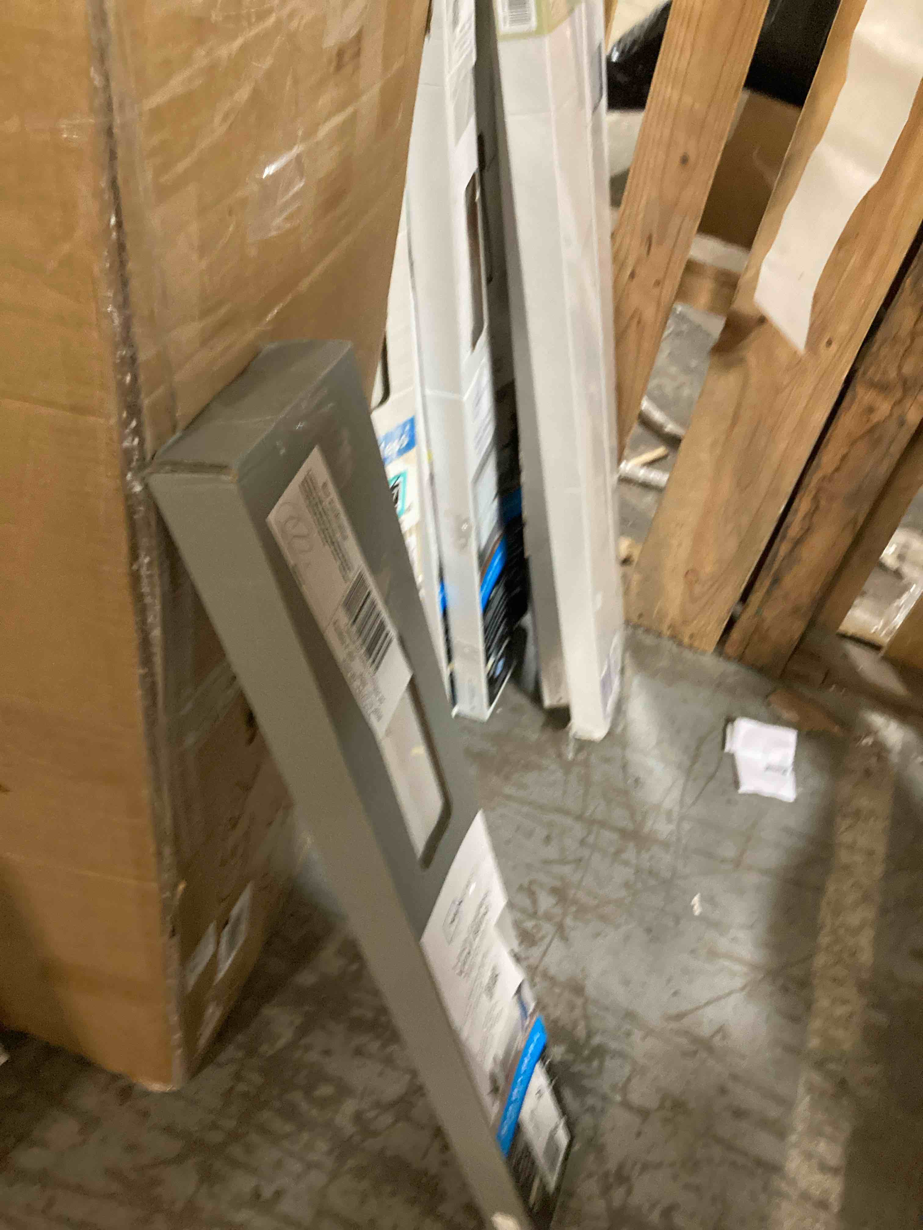 https://s3.amazonaws.com/lotting-images-prod/phillipi/TEA1200792_1740072947495.jpeg