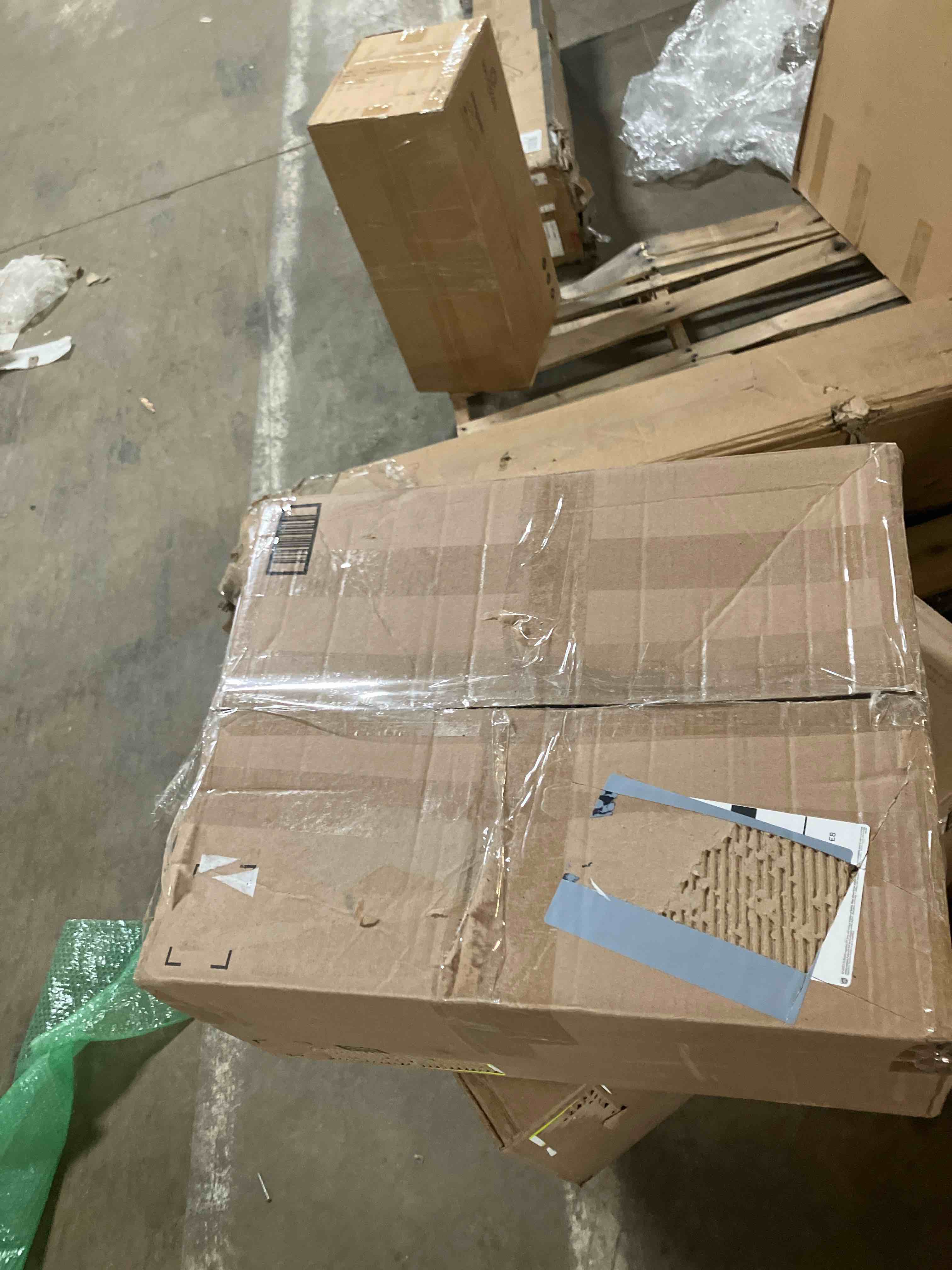 https://s3.amazonaws.com/lotting-images-prod/phillipi/TEA1201453_1741956412588.jpeg