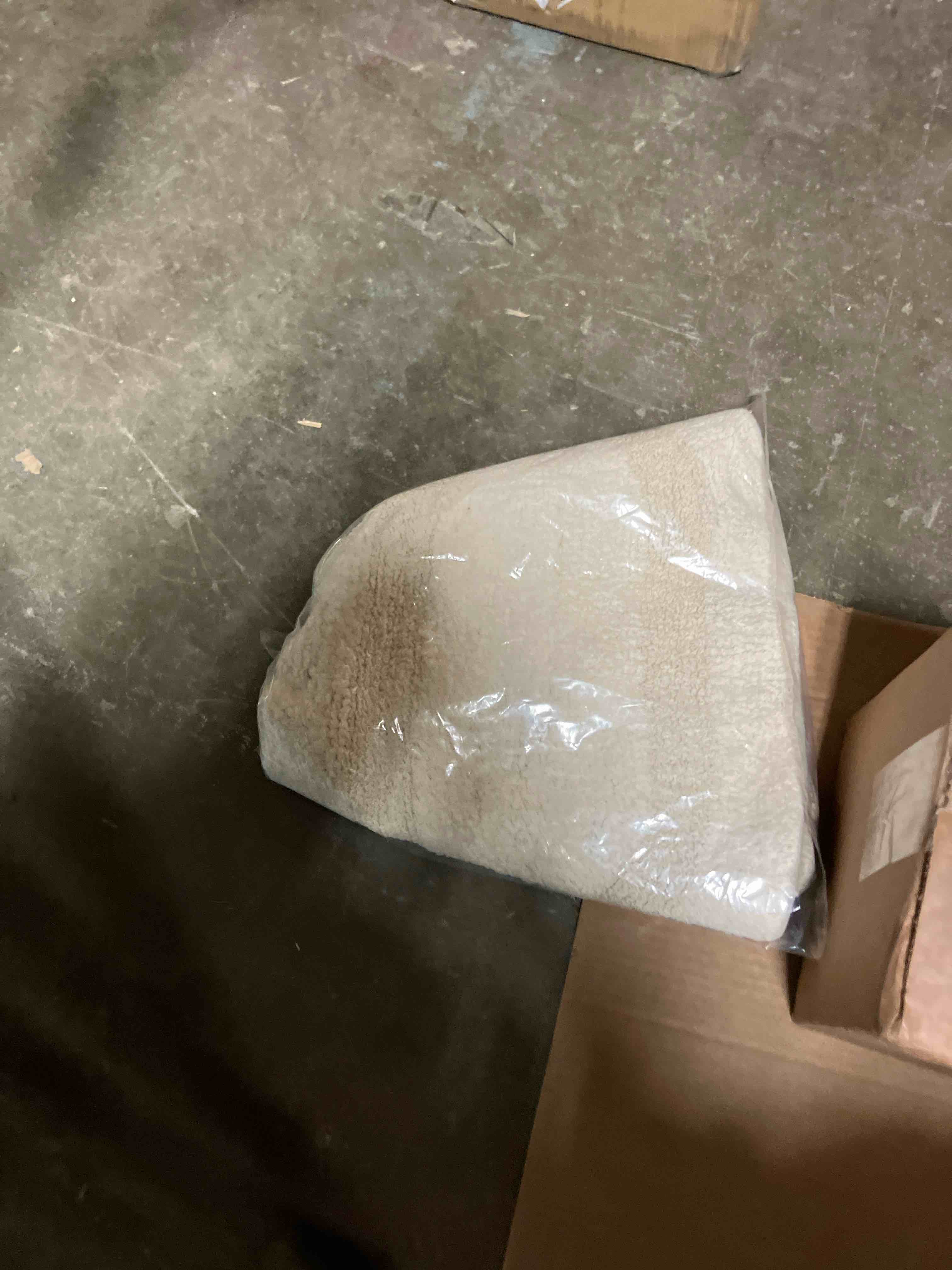 https://s3.amazonaws.com/lotting-images-prod/phillipi/TEA1204405_1740597898618.jpeg