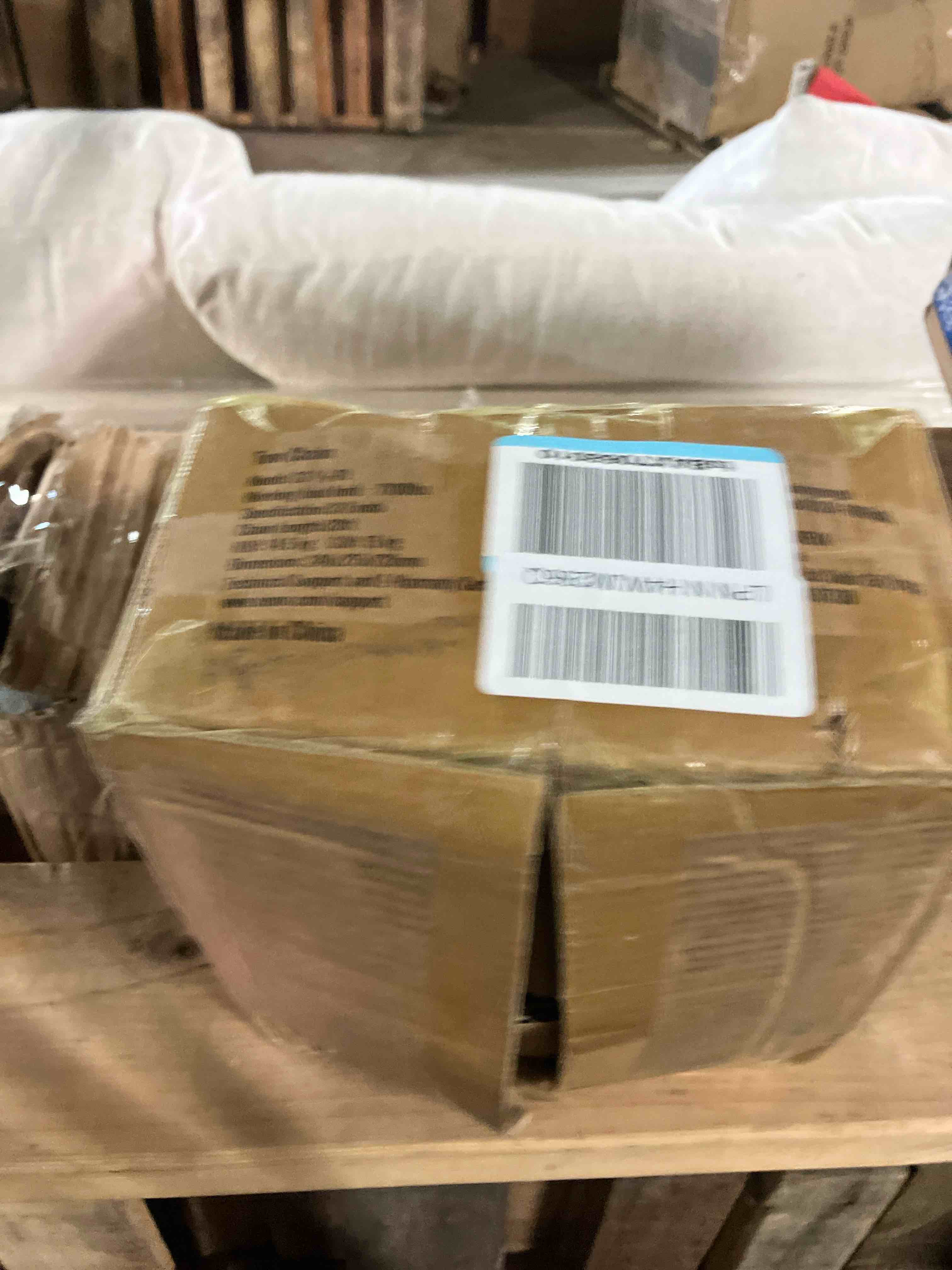 https://s3.amazonaws.com/lotting-images-prod/phillipi/TEA1204443_1740586975081.jpeg