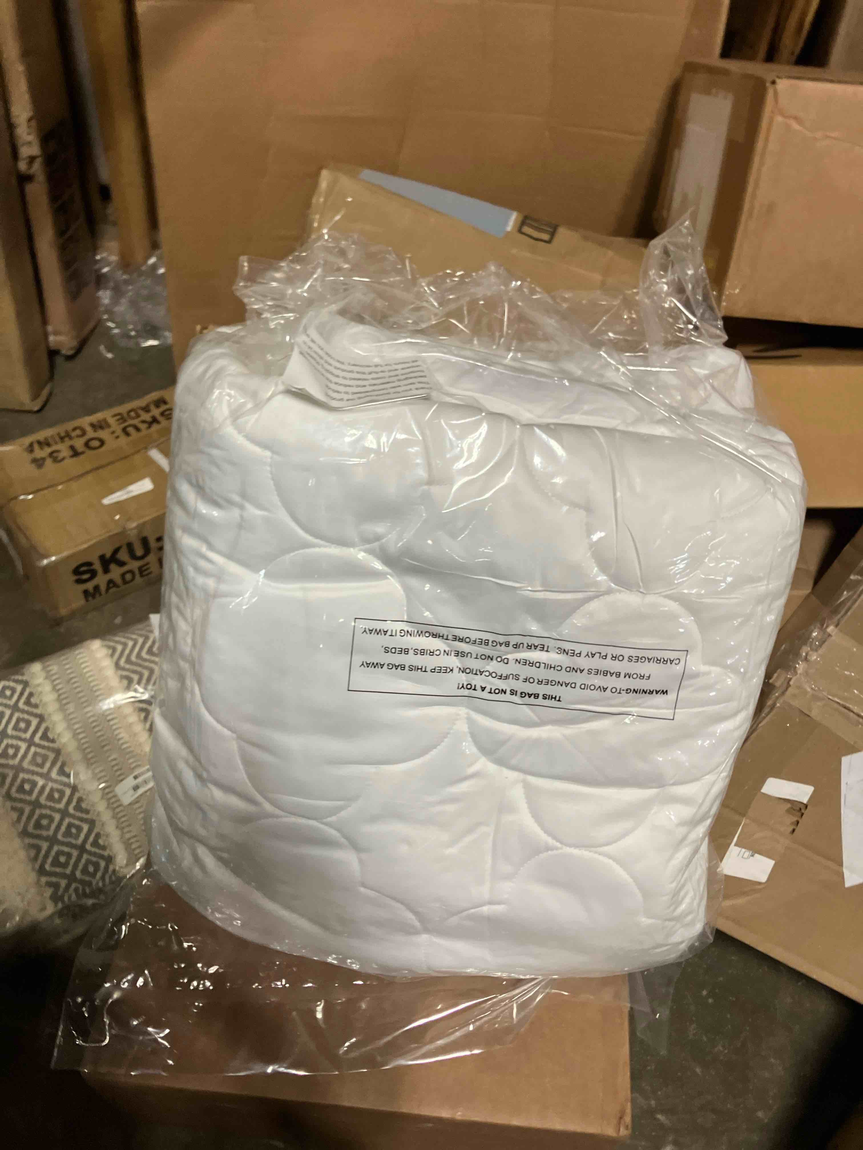 https://s3.amazonaws.com/lotting-images-prod/phillipi/TEA1204788_1740607883177.jpeg