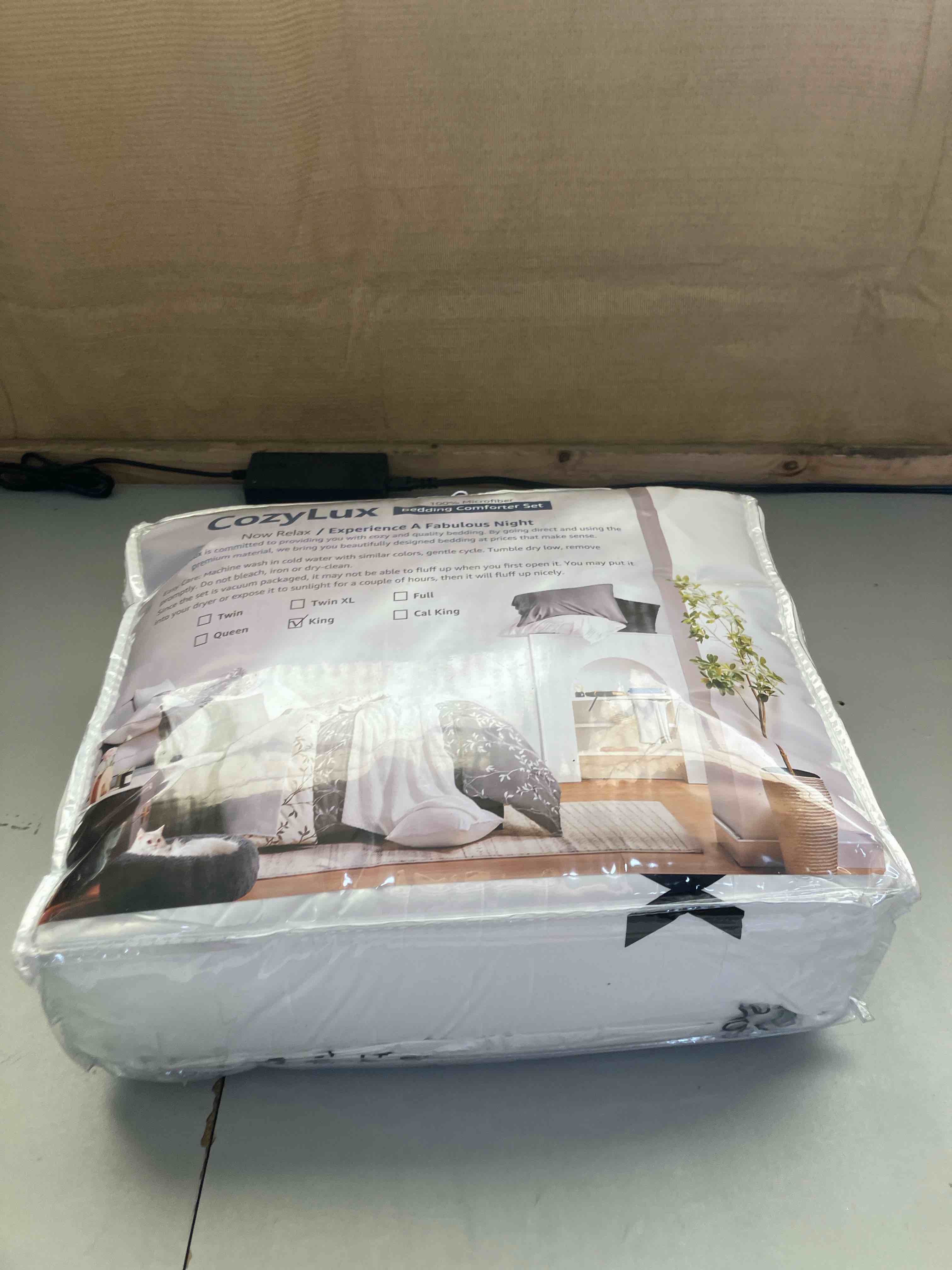 https://s3.amazonaws.com/lotting-images-prod/phillipi/TEA1206258_1741871748233.jpeg