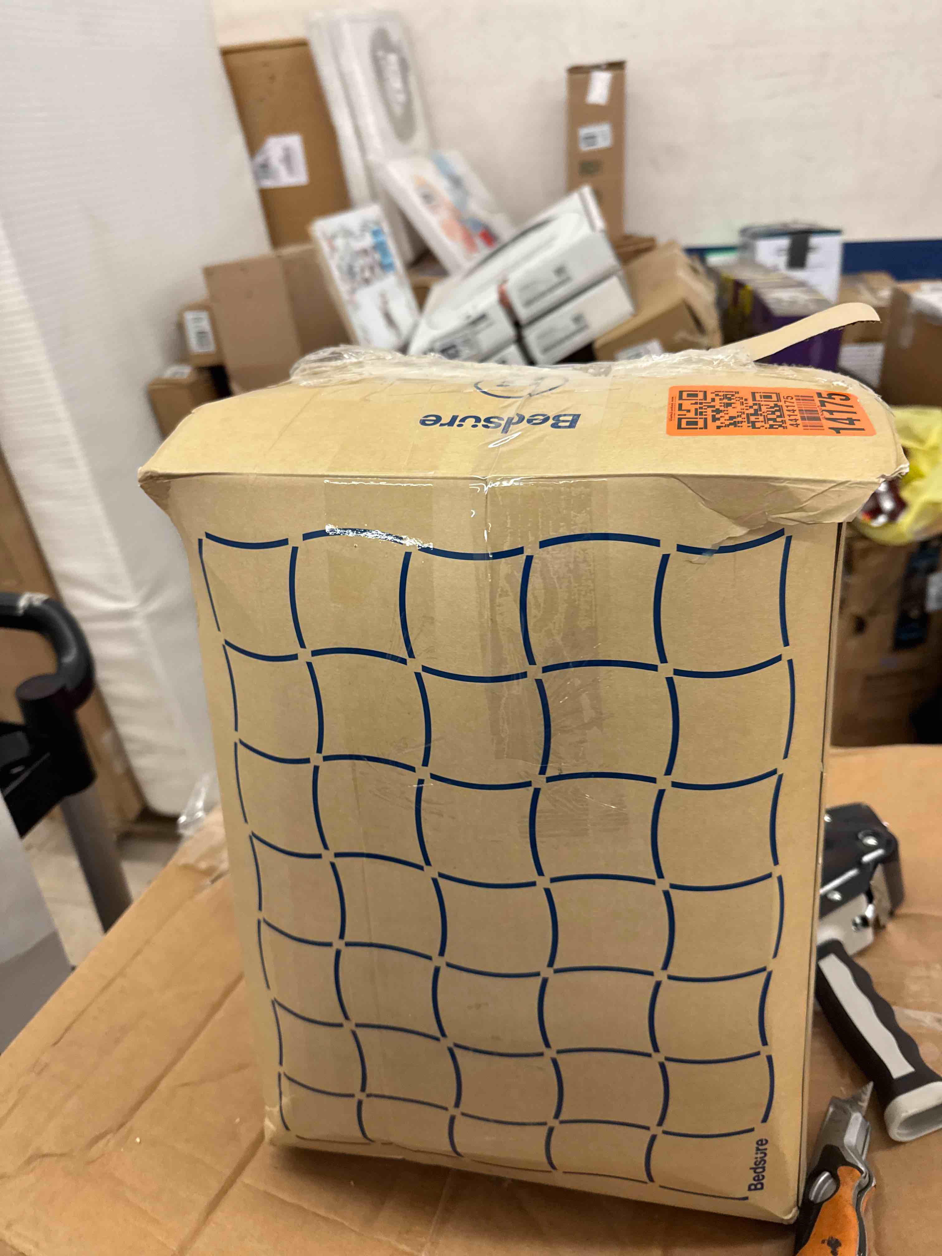 https://s3.amazonaws.com/lotting-images-prod/phillipi/TEA1207125_1748017334822.jpeg