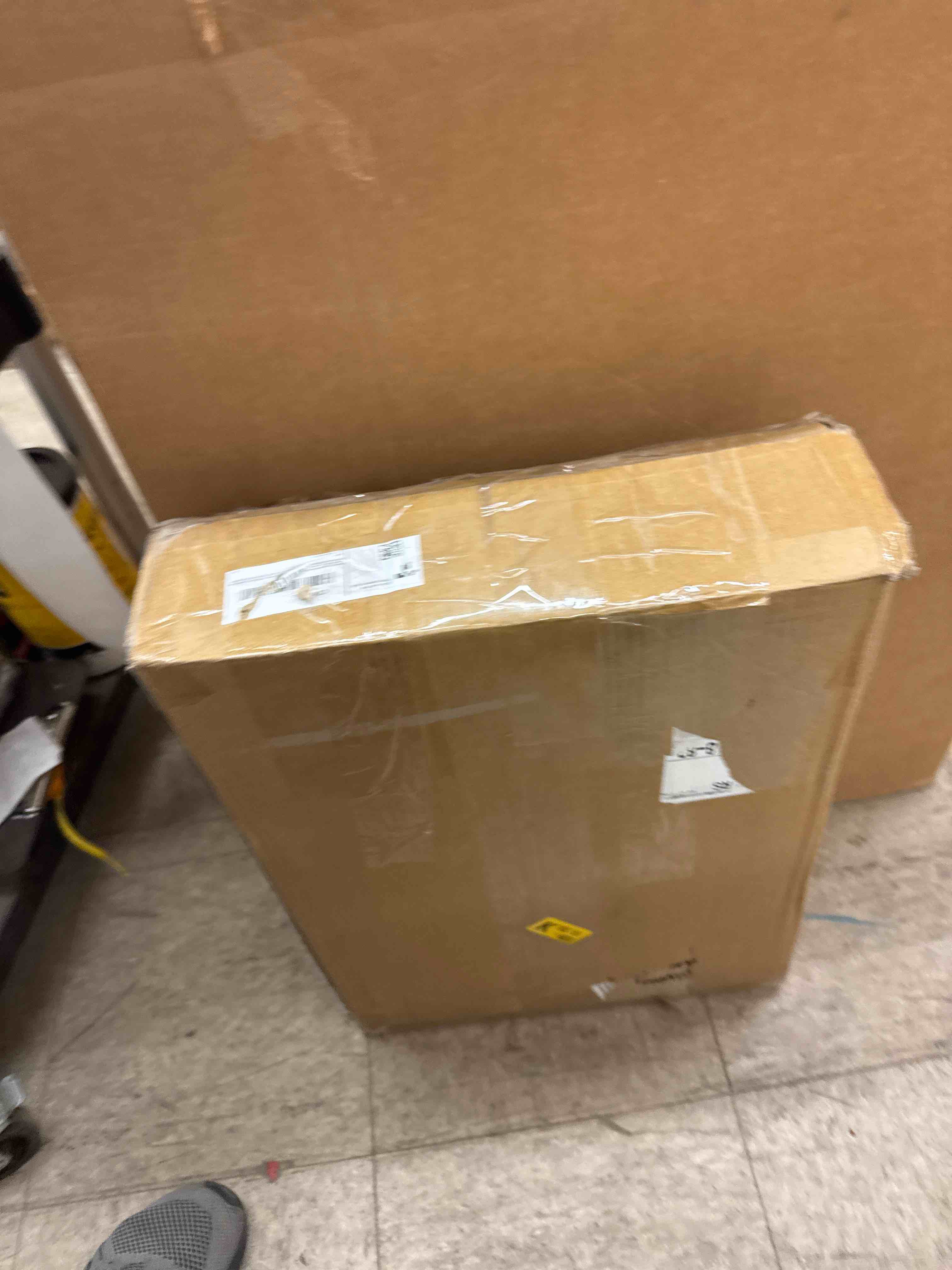 https://s3.amazonaws.com/lotting-images-prod/phillipi/TEA1207139_1748021109895.jpeg