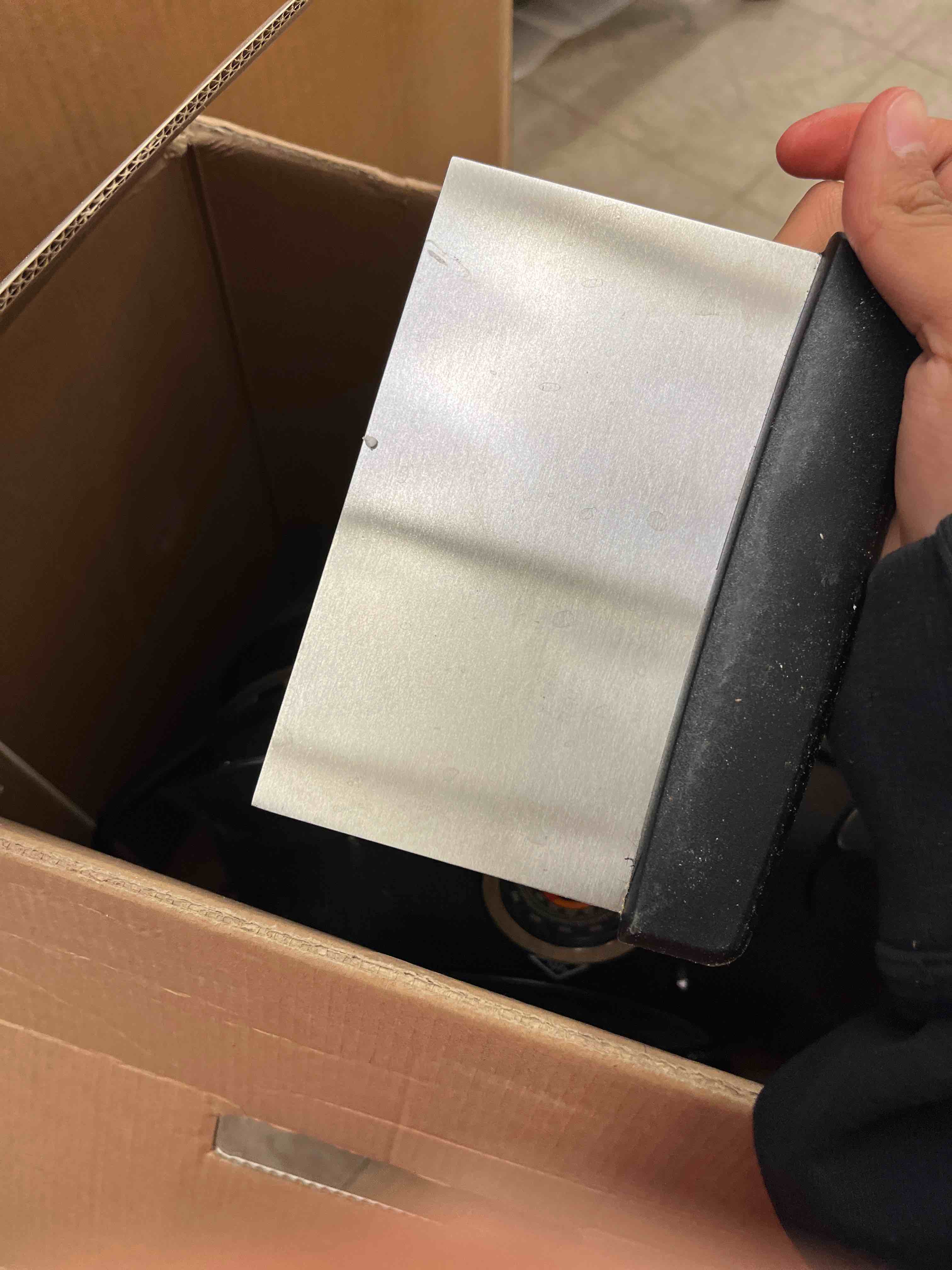 https://s3.amazonaws.com/lotting-images-prod/phillipi/TEA1207147_1748021974157.jpeg