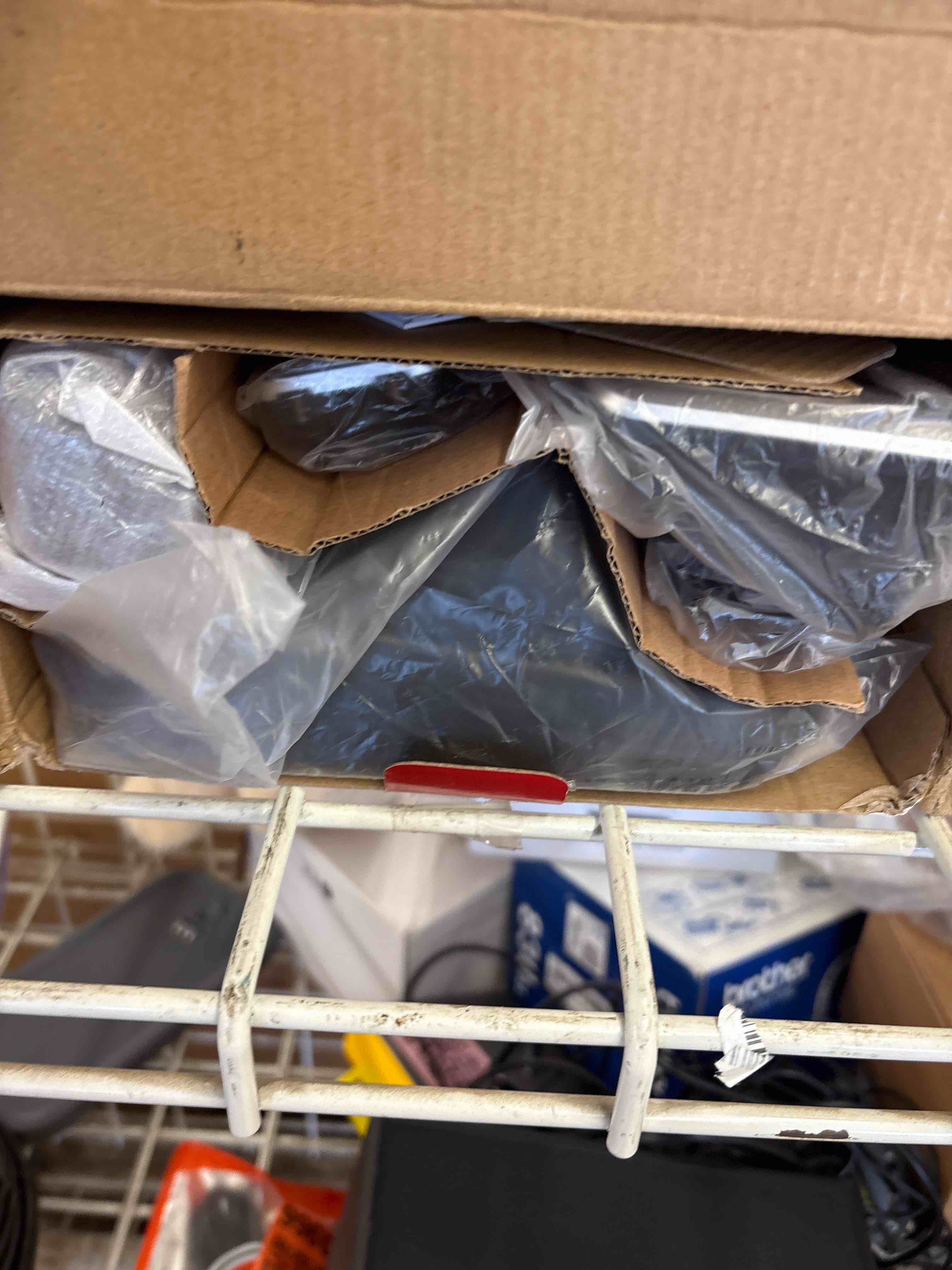 https://s3.amazonaws.com/lotting-images-prod/phillipi/TEA1207614_1748960009134.jpeg