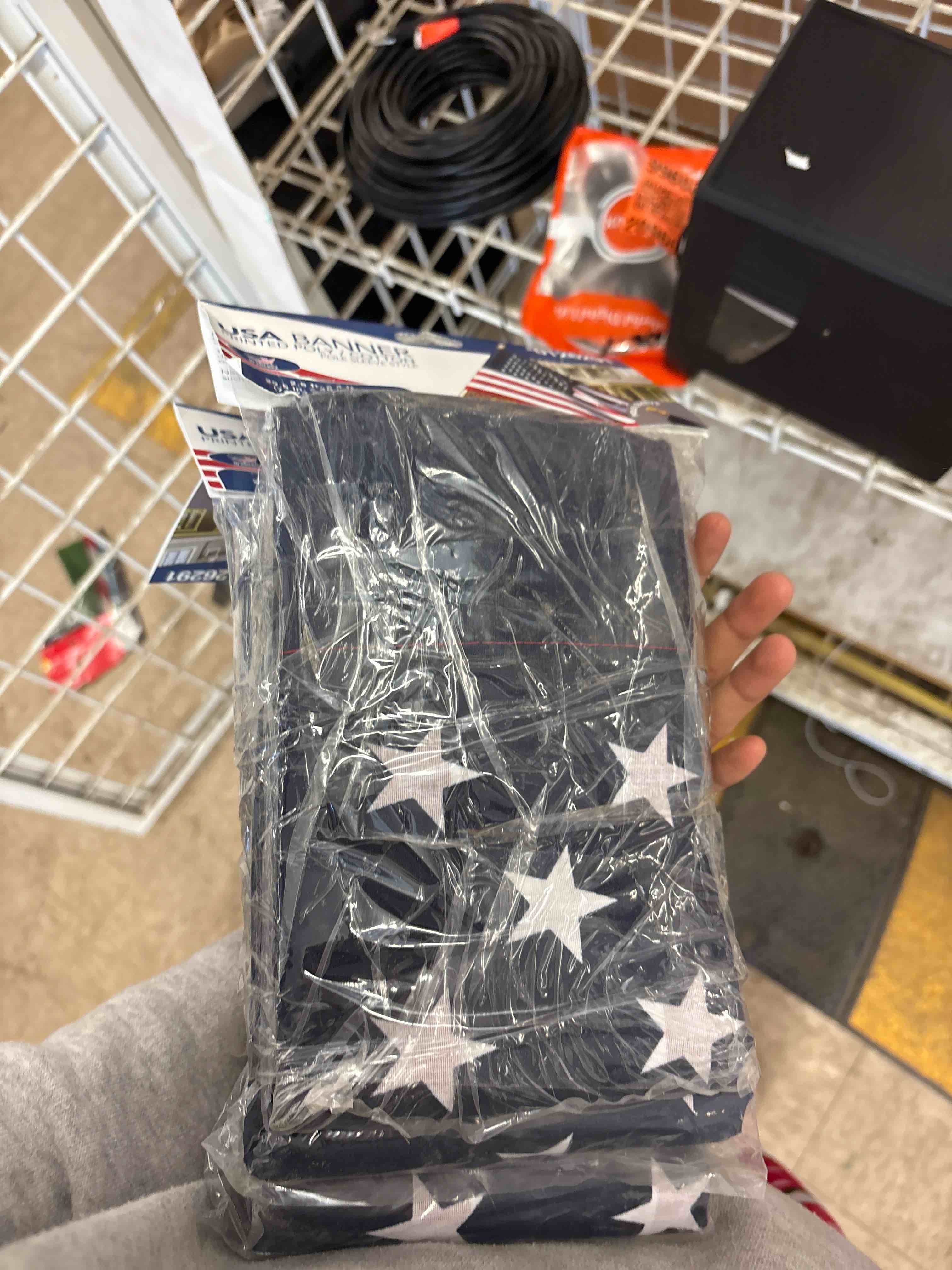 https://s3.amazonaws.com/lotting-images-prod/phillipi/TEA1207621_1748961205170.jpeg