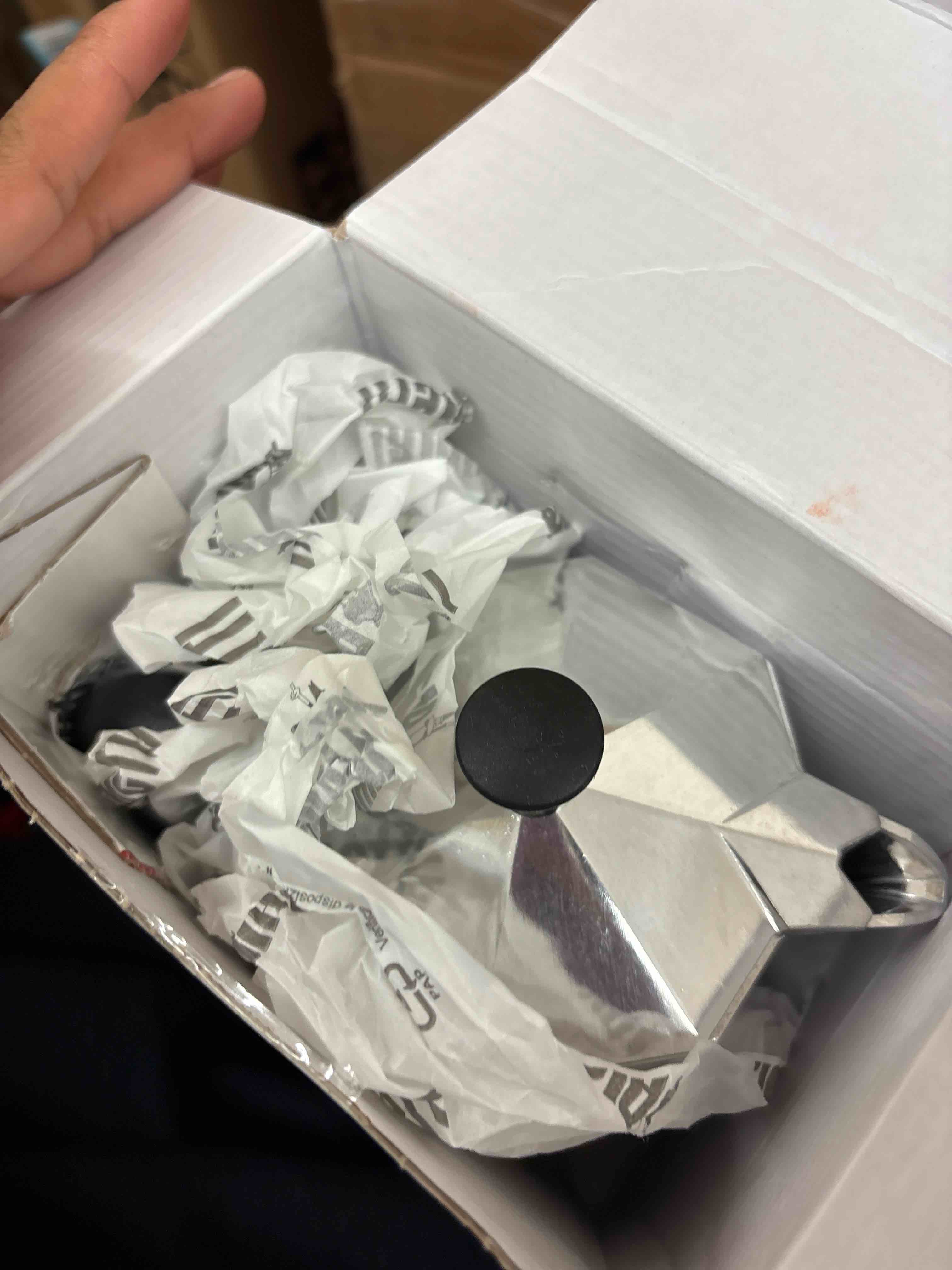 https://s3.amazonaws.com/lotting-images-prod/phillipi/TEA1207831_1749146977139.jpeg