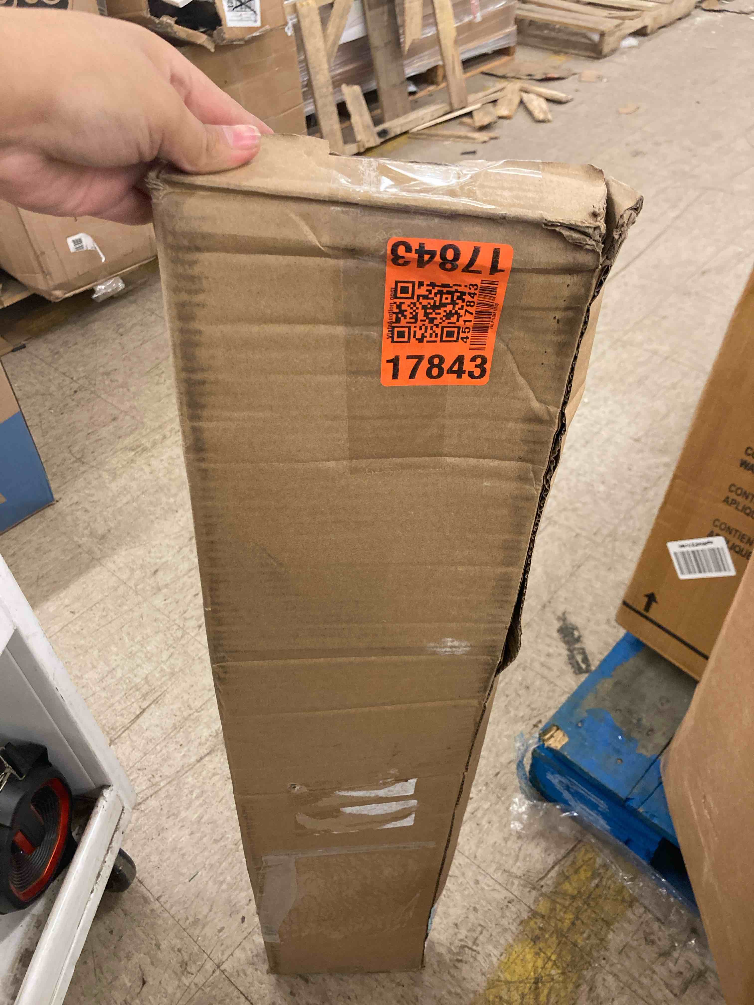 https://s3.amazonaws.com/lotting-images-prod/phillipi/TEA1208051_1749486346211.jpeg