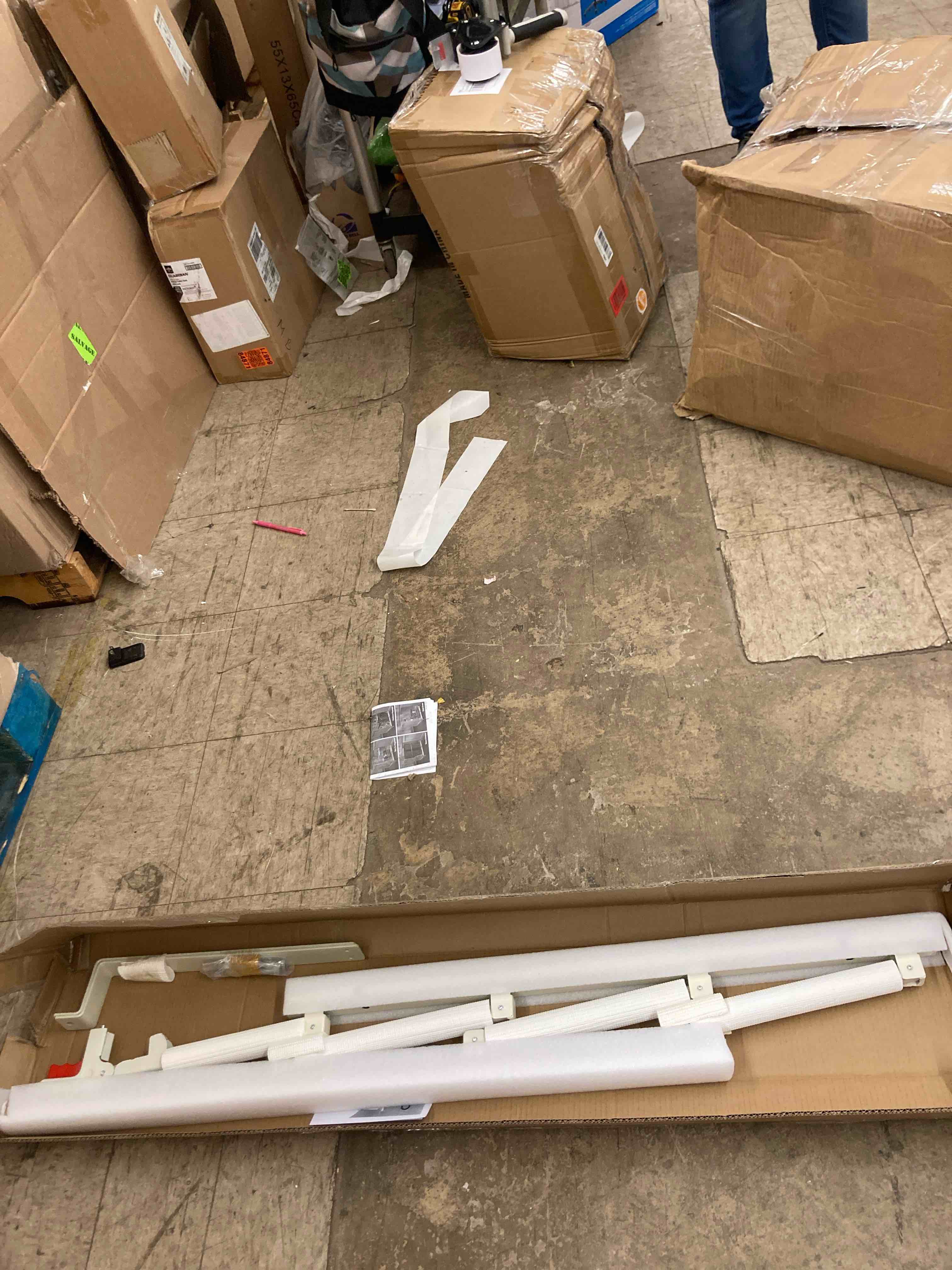 https://s3.amazonaws.com/lotting-images-prod/phillipi/TEA1208080_1749496684488.jpeg